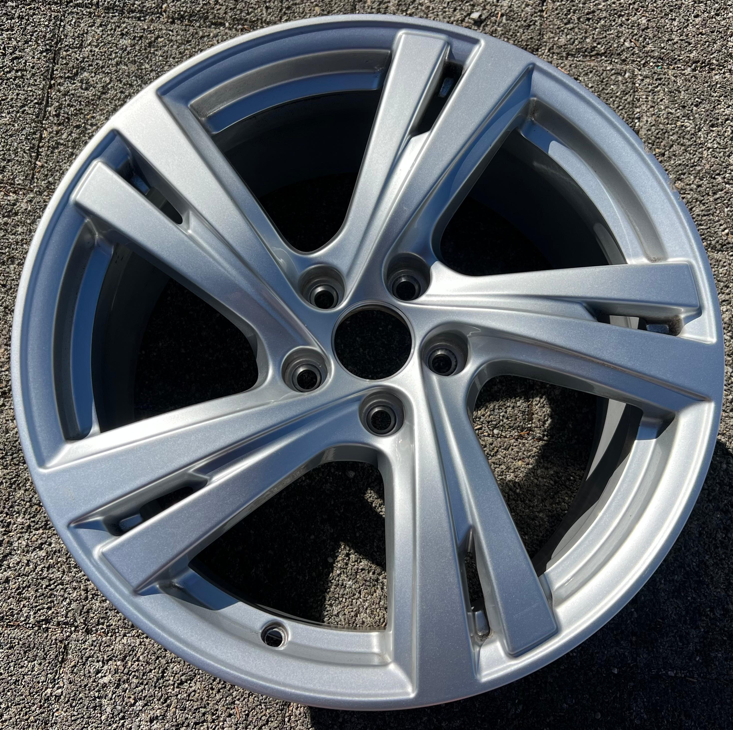 1 X ORIGINAL 18" ALUFELGE AUDI A5 S5 F2 B10 8B3601025C 8x18 ET40 FREIHAUS