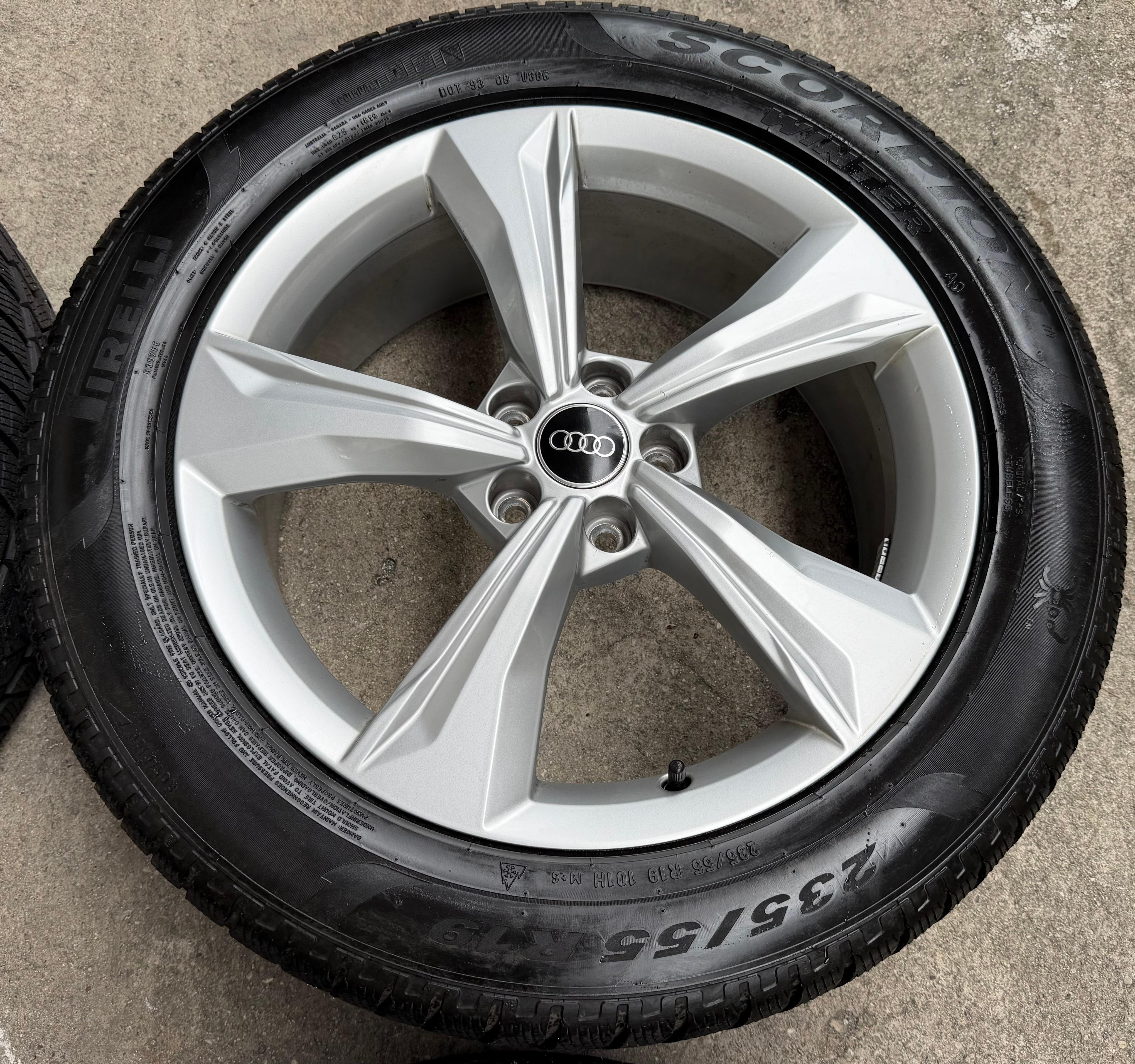 4 ORIGINAL 19" ALU WINTERRÄDER AUDI Q5 SQ5 FY 80A601025K 235/55R19 101H 2022 FREIHAUS