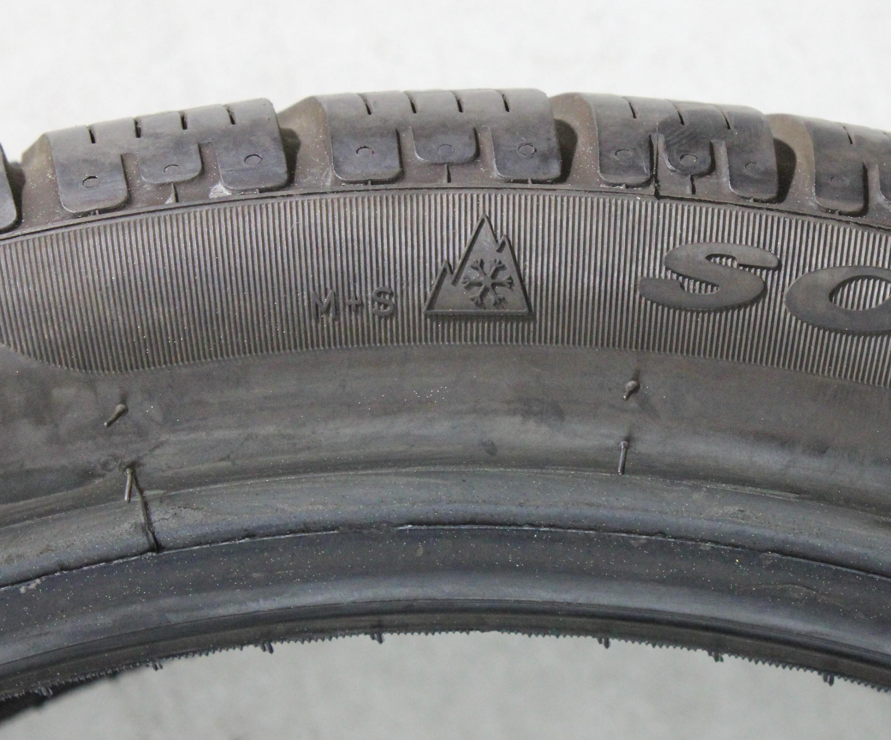 2 x 295/30R19 100V pneus hiver Pirelli Sottozero 2 N1 6-6,5mm 2013