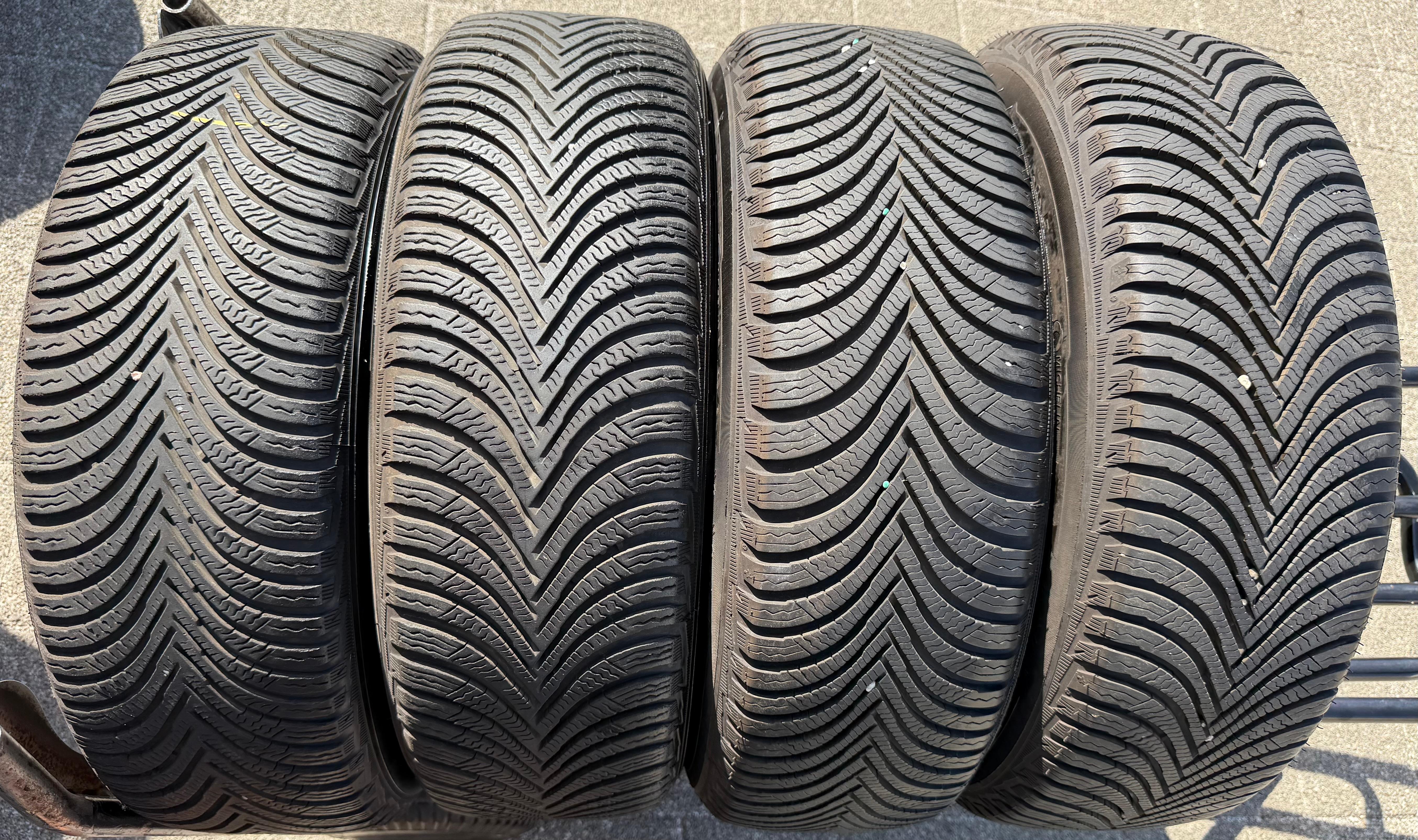 4 ruedas de invierno Audi Q2 GA VW T-ROC A11 205/60R16 92H Michelin Alpin 5 neumáticos de invierno