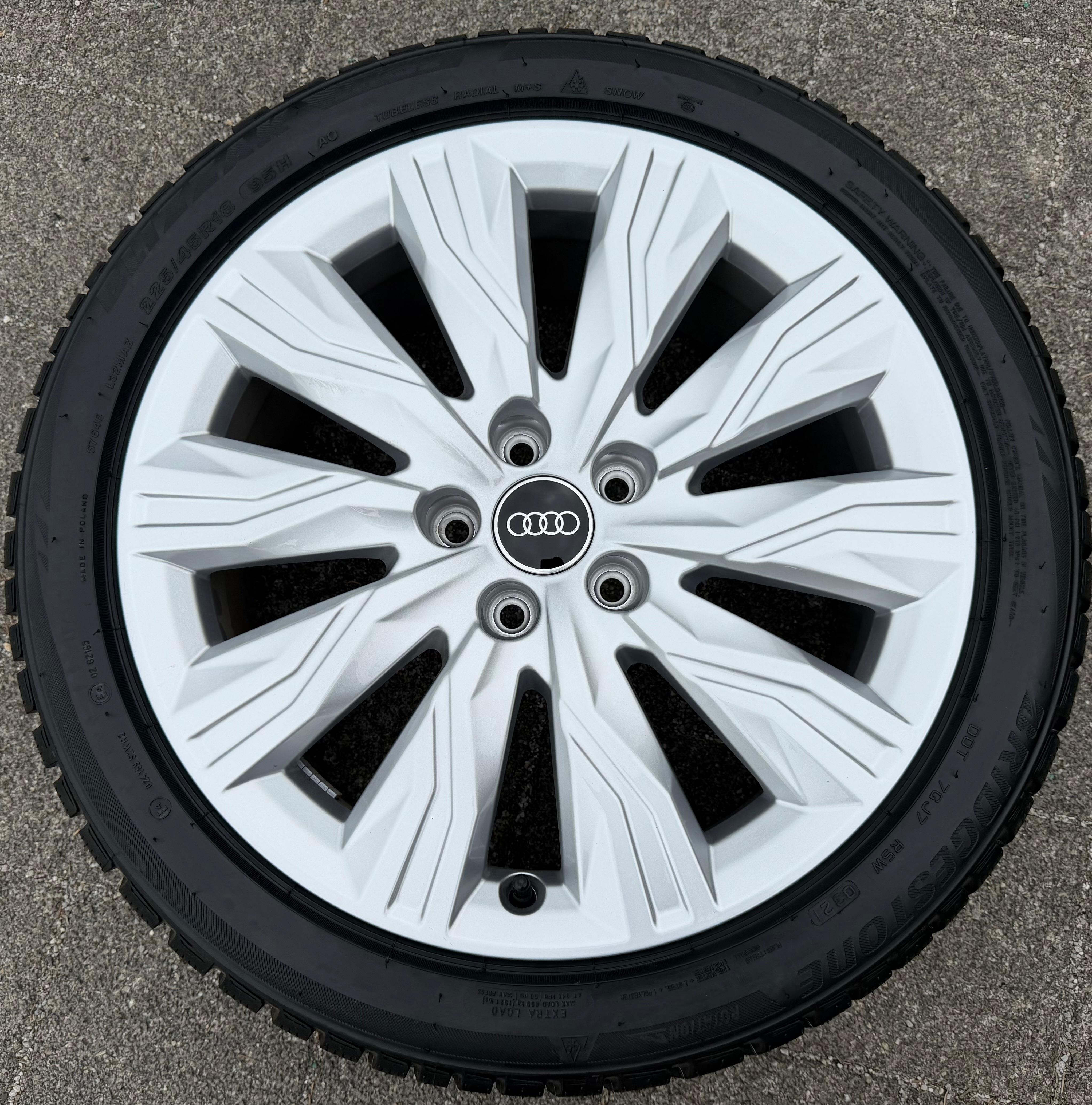 1 X Original 18" Alufelge Audi A4 S4 8W 8W0071498 7,5x18 ET39 NEU