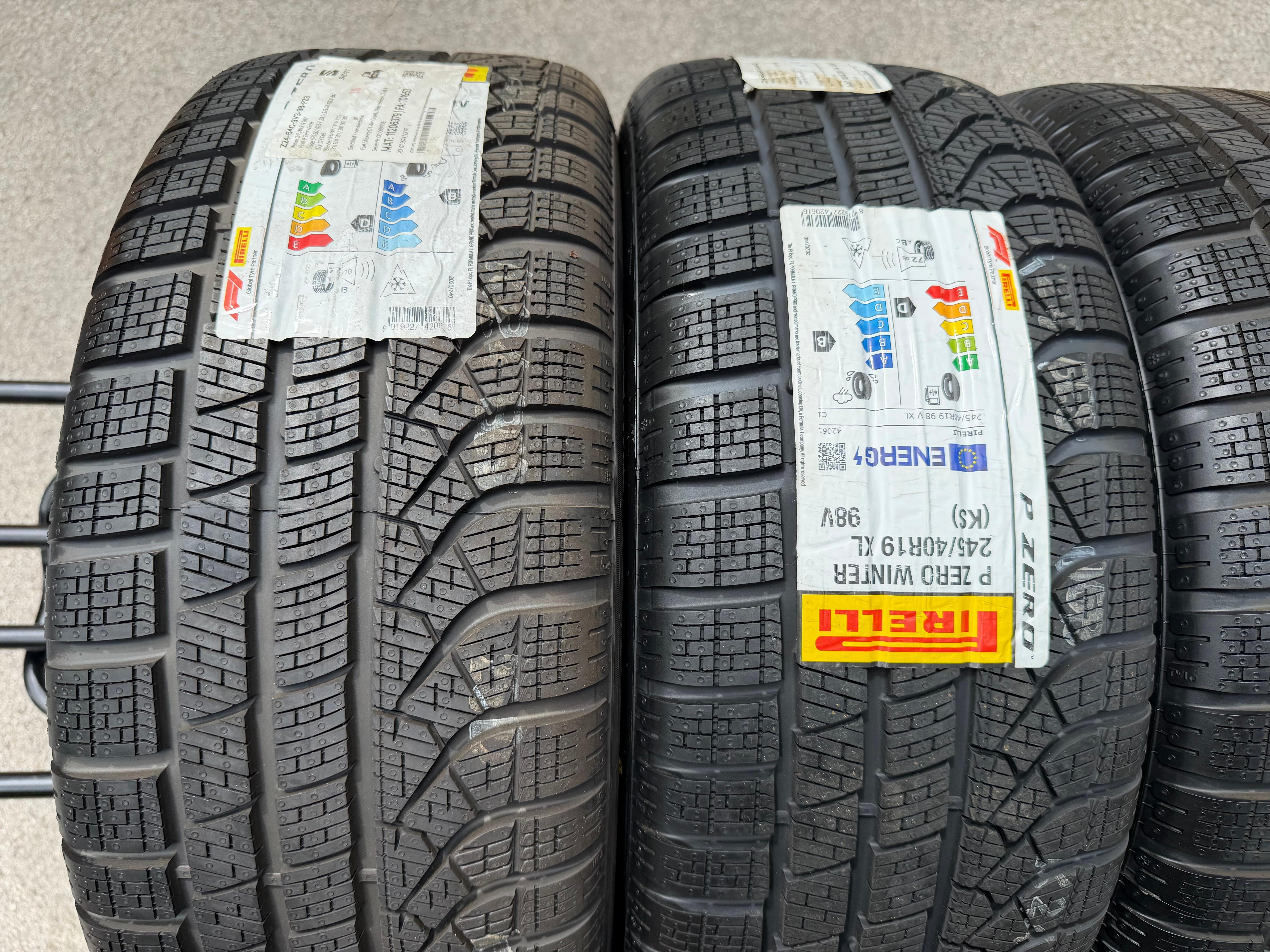 4 ORIGINAL 19" ALU WINTERRÄDER SEAT ATECA CUPRA HK7 575601025T 245/40R19 98V