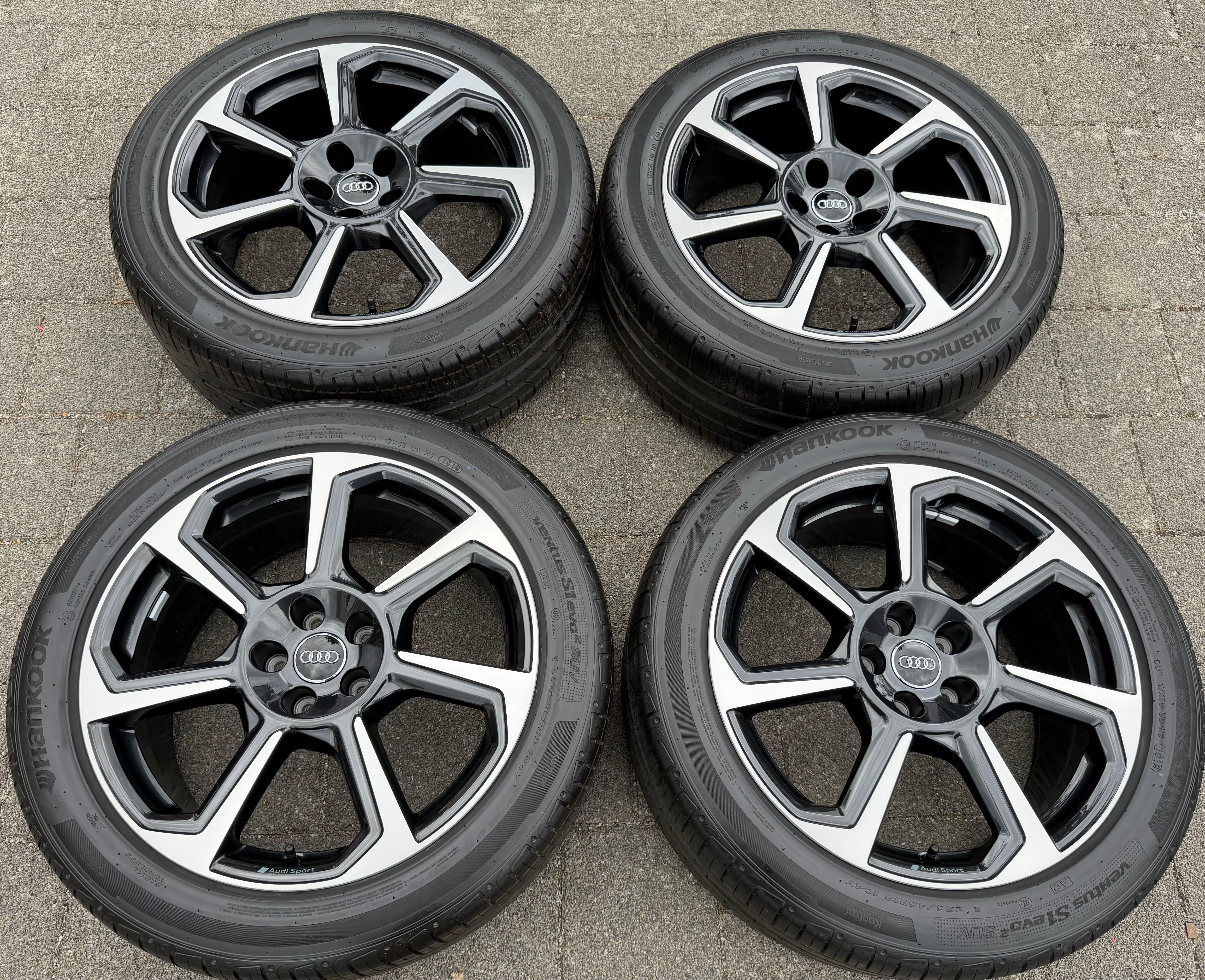 4 cerchi in lega Sommer originali da 19" per Audi Q3 F3B 83A 83A601025D 255/45R19 104Y Hankook