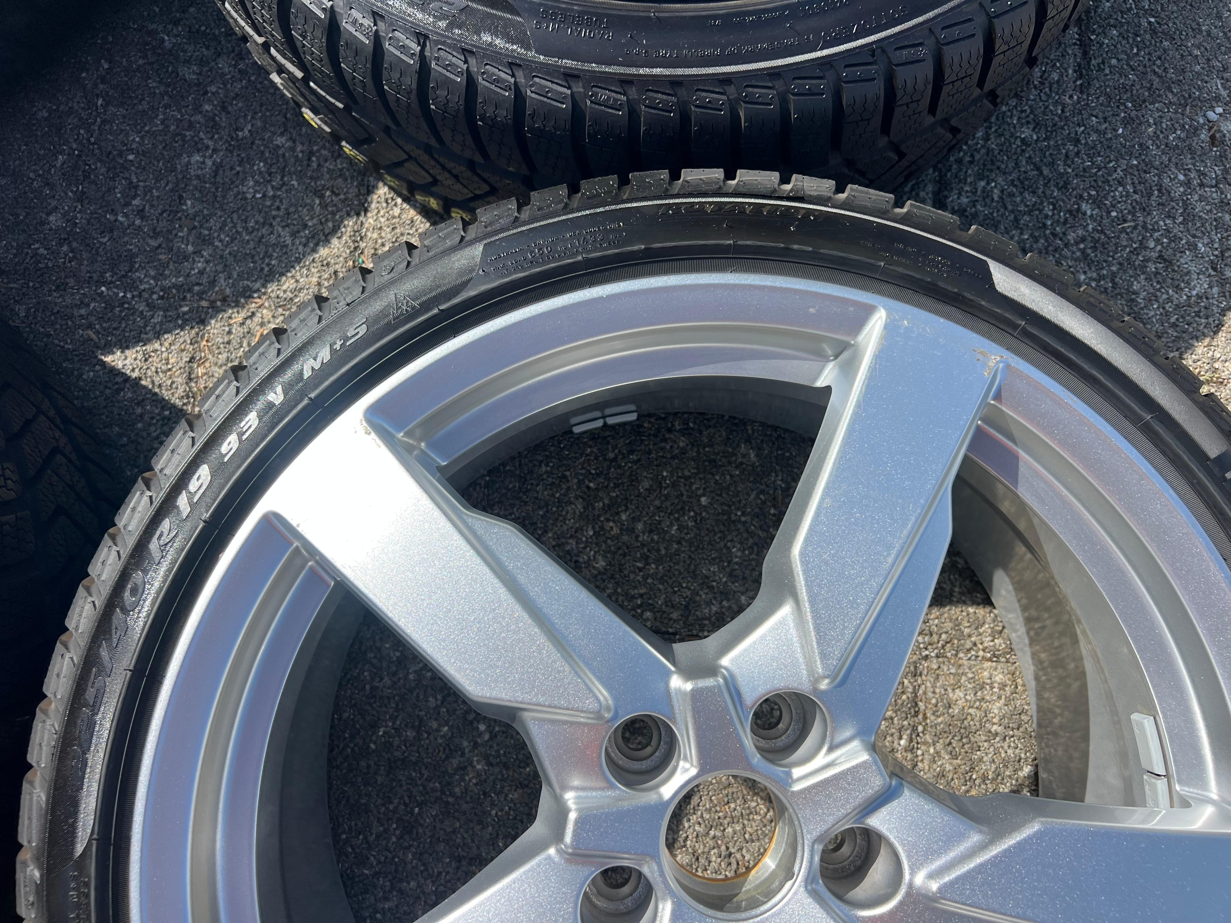 4 ruedas de invierno originales de aleación de 19" para AUDI TT TTS 8S 8S0601025AG 225/40R19 93V 2022, envío gratuito