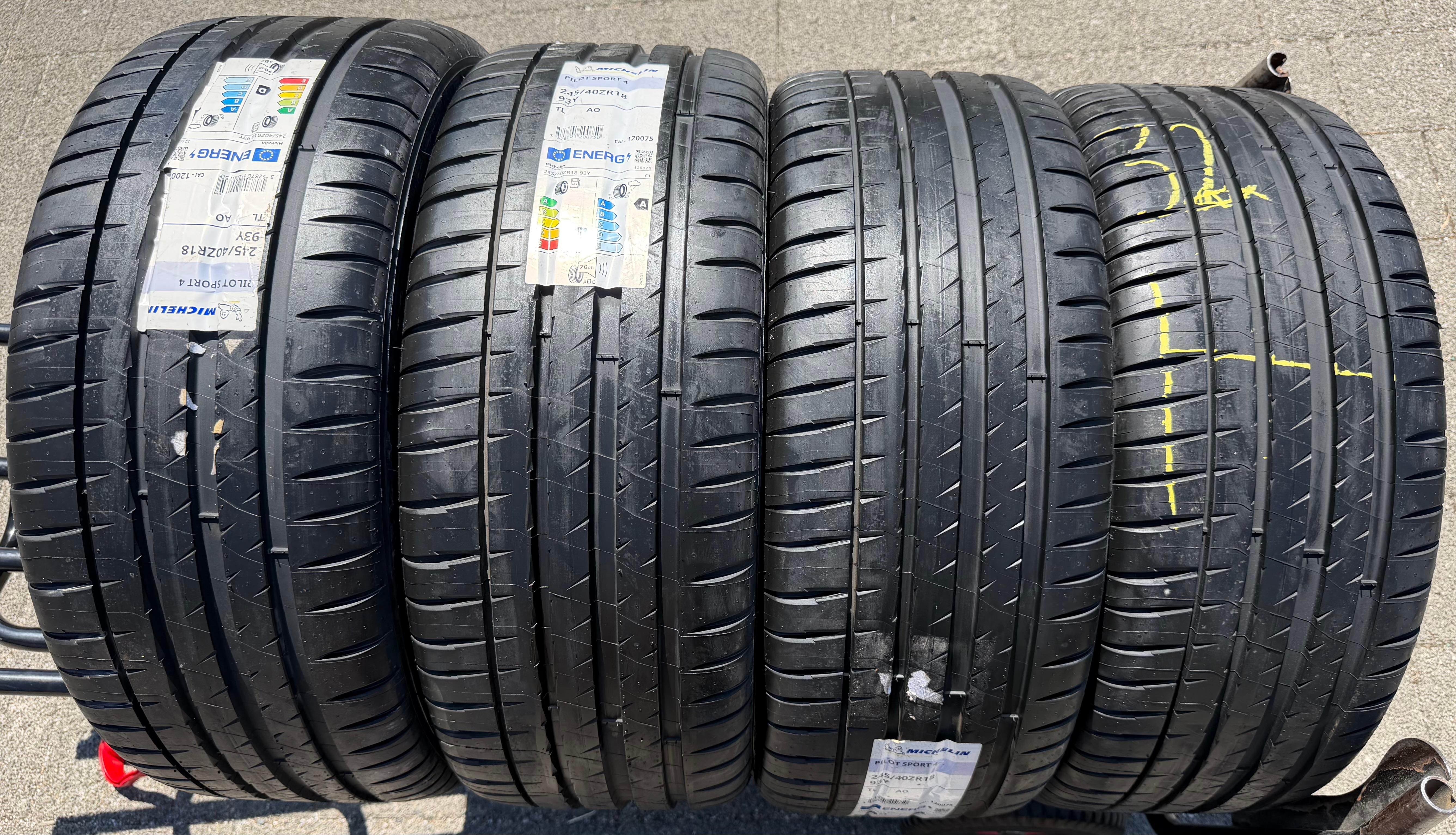 4 cerchi in lega Sommer originali da 18" per Audi A5 S5 8W 8W9601025C 245/40R18 93Y Michelin NUOVI