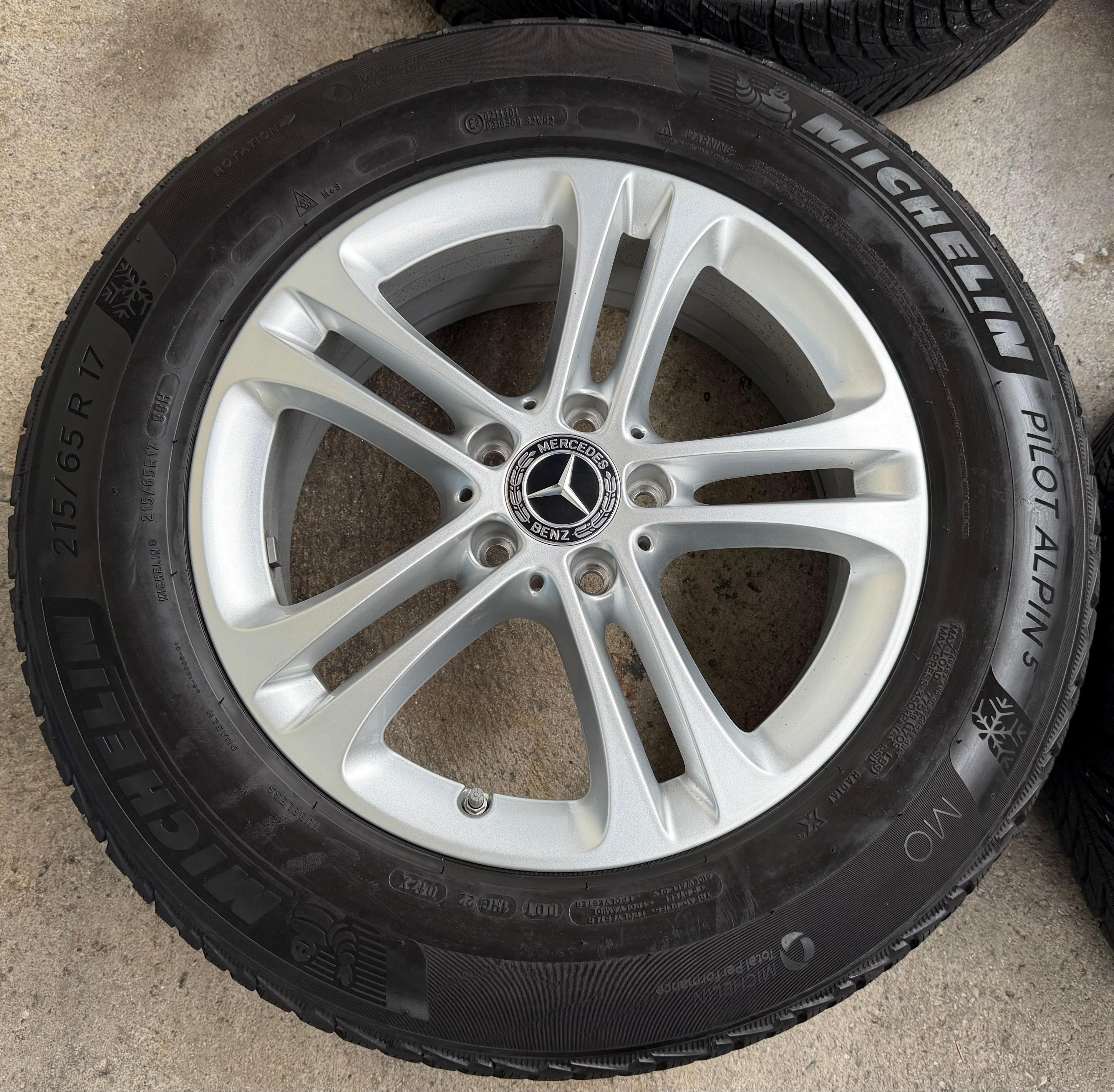 4 Original 17" Alu Winterräder Mercedes GLA H247 GLB X247 215/65R17 99H RDKS 2024