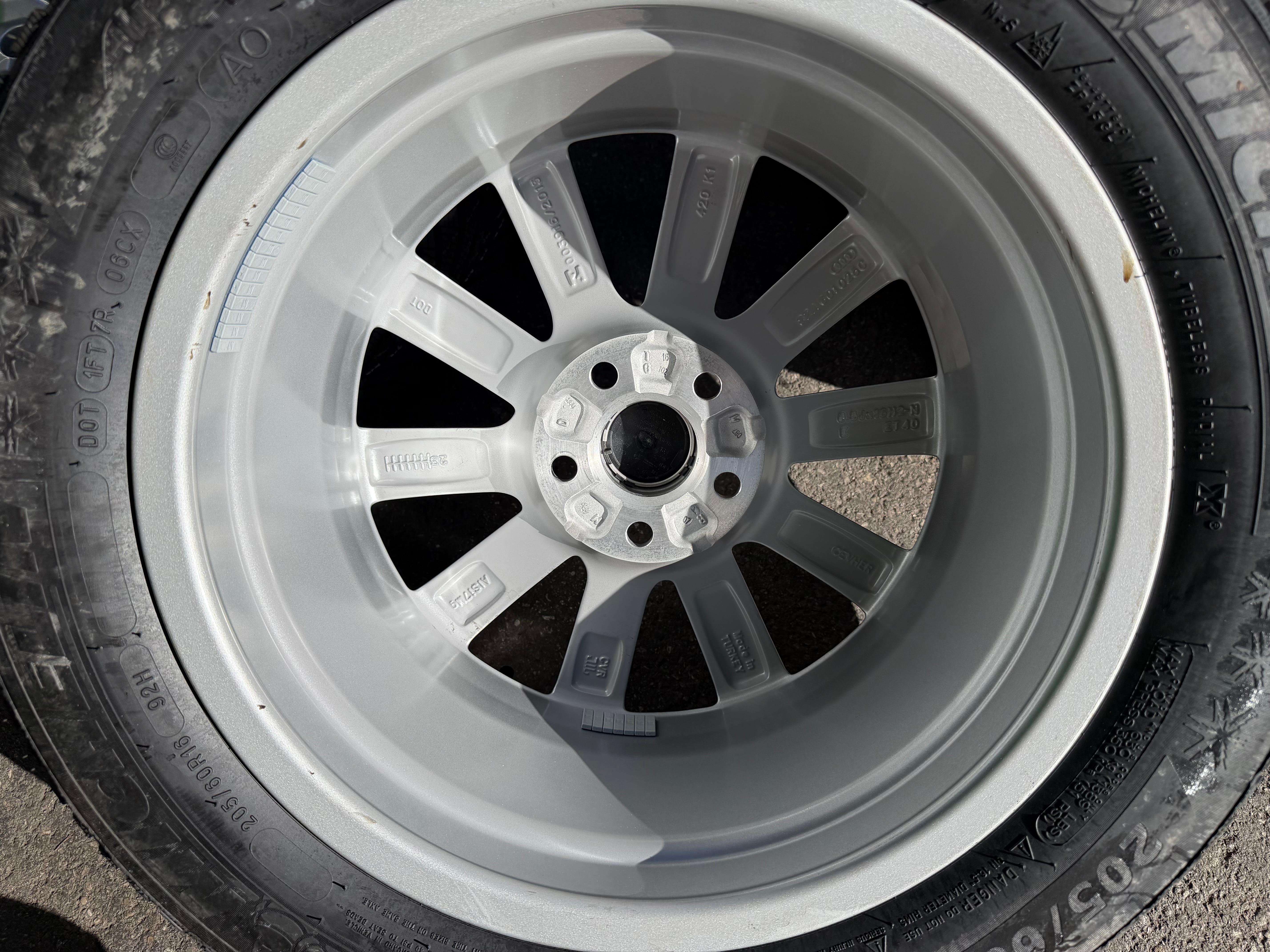 4 ruedas de invierno de aleación originales Audi A1 Allstreet City Carver GB GBH 82A601025C