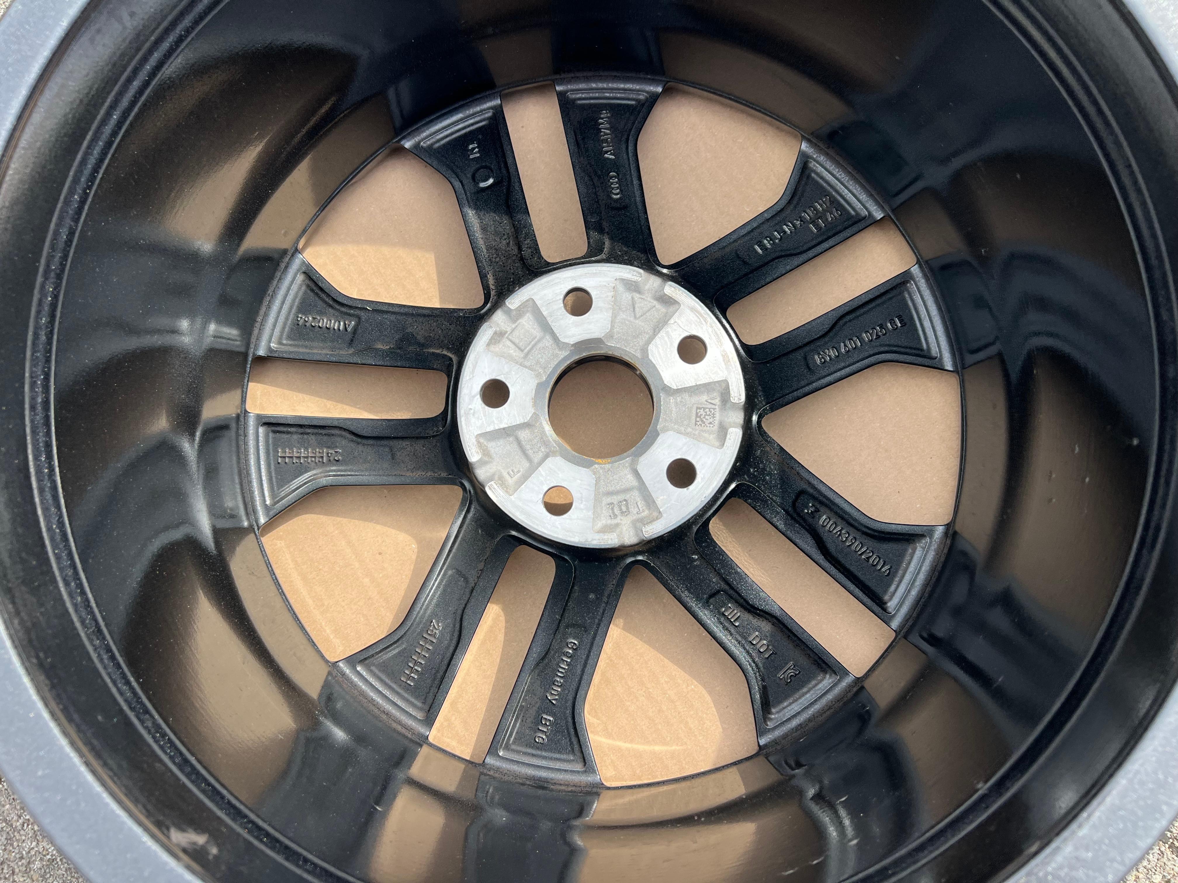 1 X ORIGINAL 18" ALUFELGE AUDI A3 S3 8Y 8Y0601025CE 8x18 ET46 FREIHAUS