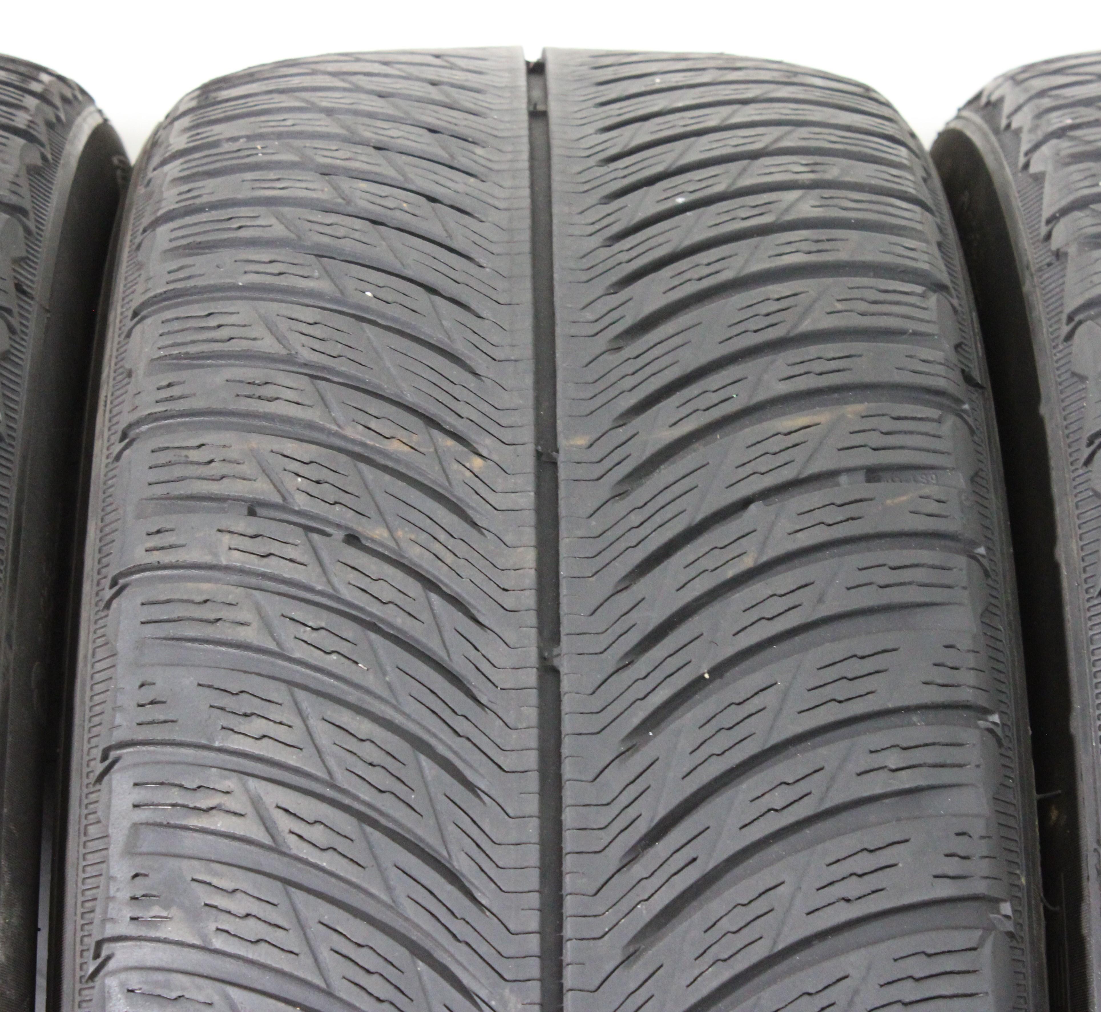 4 x 225/50R18 99V pneus hiver Michelin Pilot Alpin 5 2x4,5-5mm/2x5-5,5mm 2023 XL