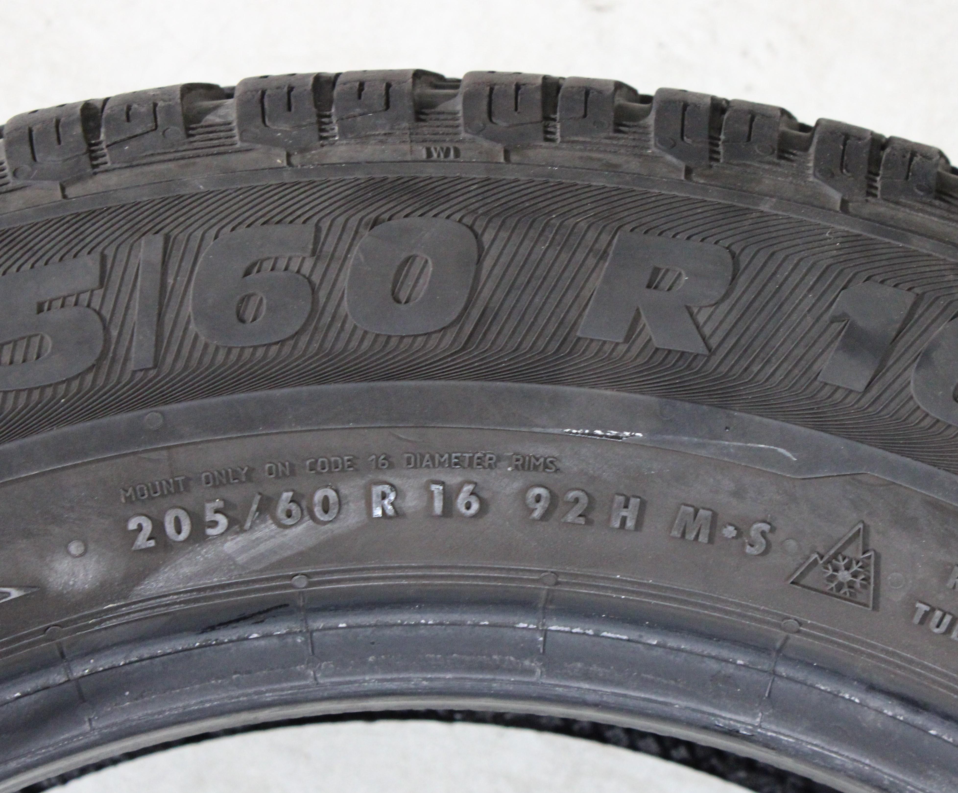 4 x 205/60R16 92H Winterreifen Semperit Master-Grip 2 2x5,5-6mm/2x7-7,5mm 2017