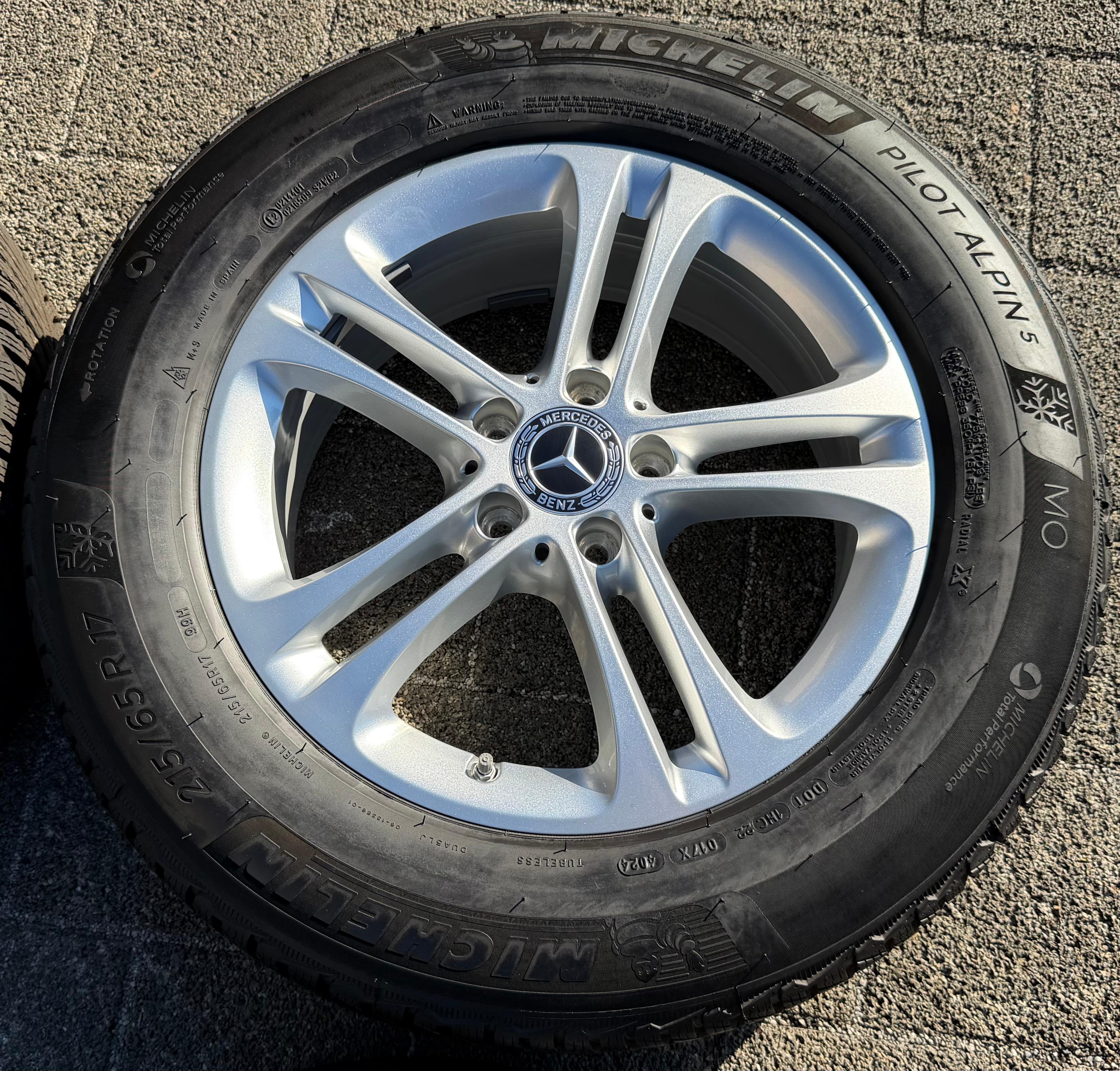 4 Original 17" Alu Winterräder Mercedes GLA H247 GLB X247 215/65R17 99H RDKS 2024