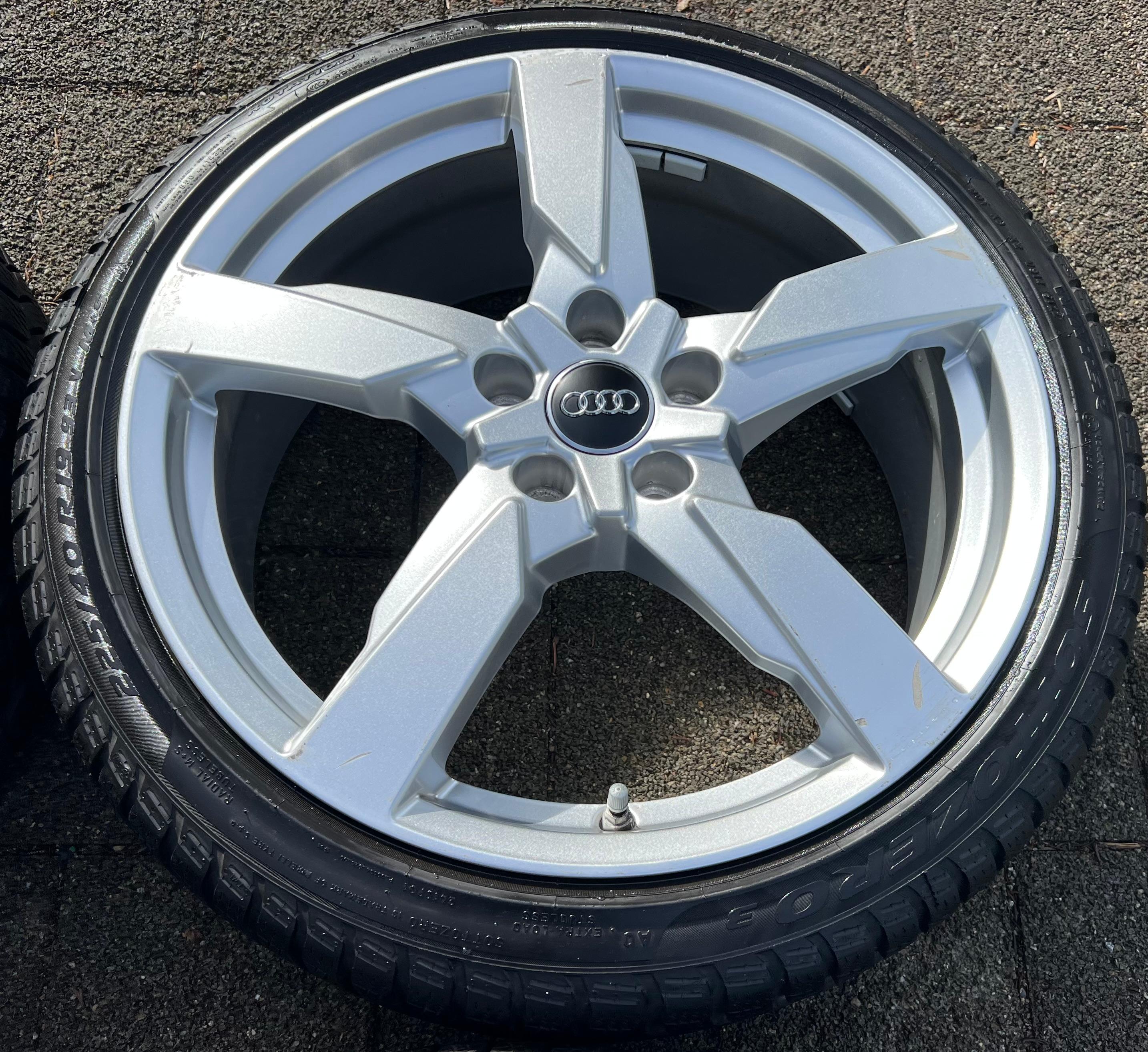 4 LLANTAS DE INVIERNO ORIGINALES DE ALUMINIO 19" AUDI TT TTS 8S 8S0601025AG 225/40R19 93V ENTREGA GRATUITA