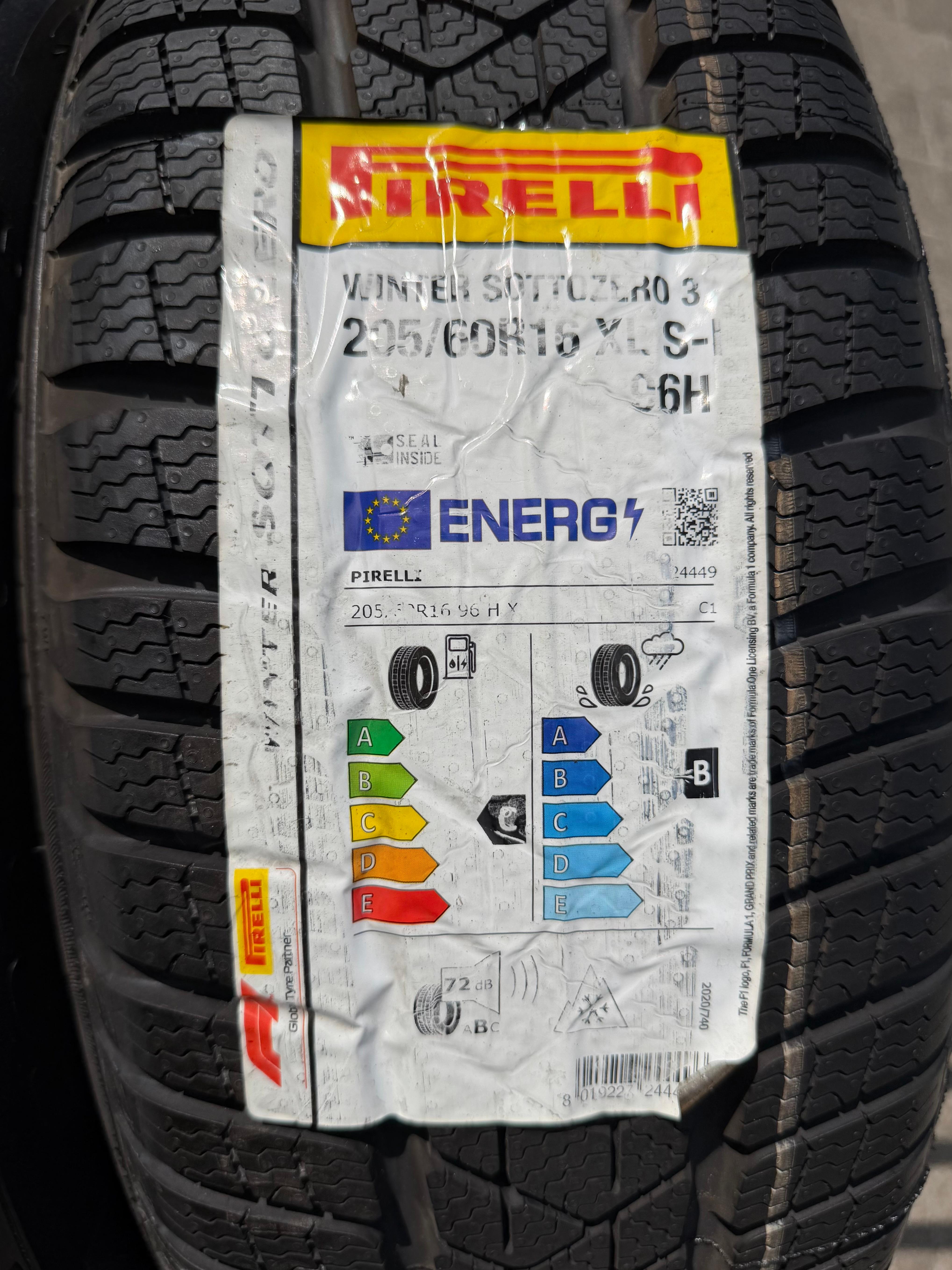 4 Alu Winterräder Audi A4 8K B8 B81 205/60R16 96H Pirelli NEU