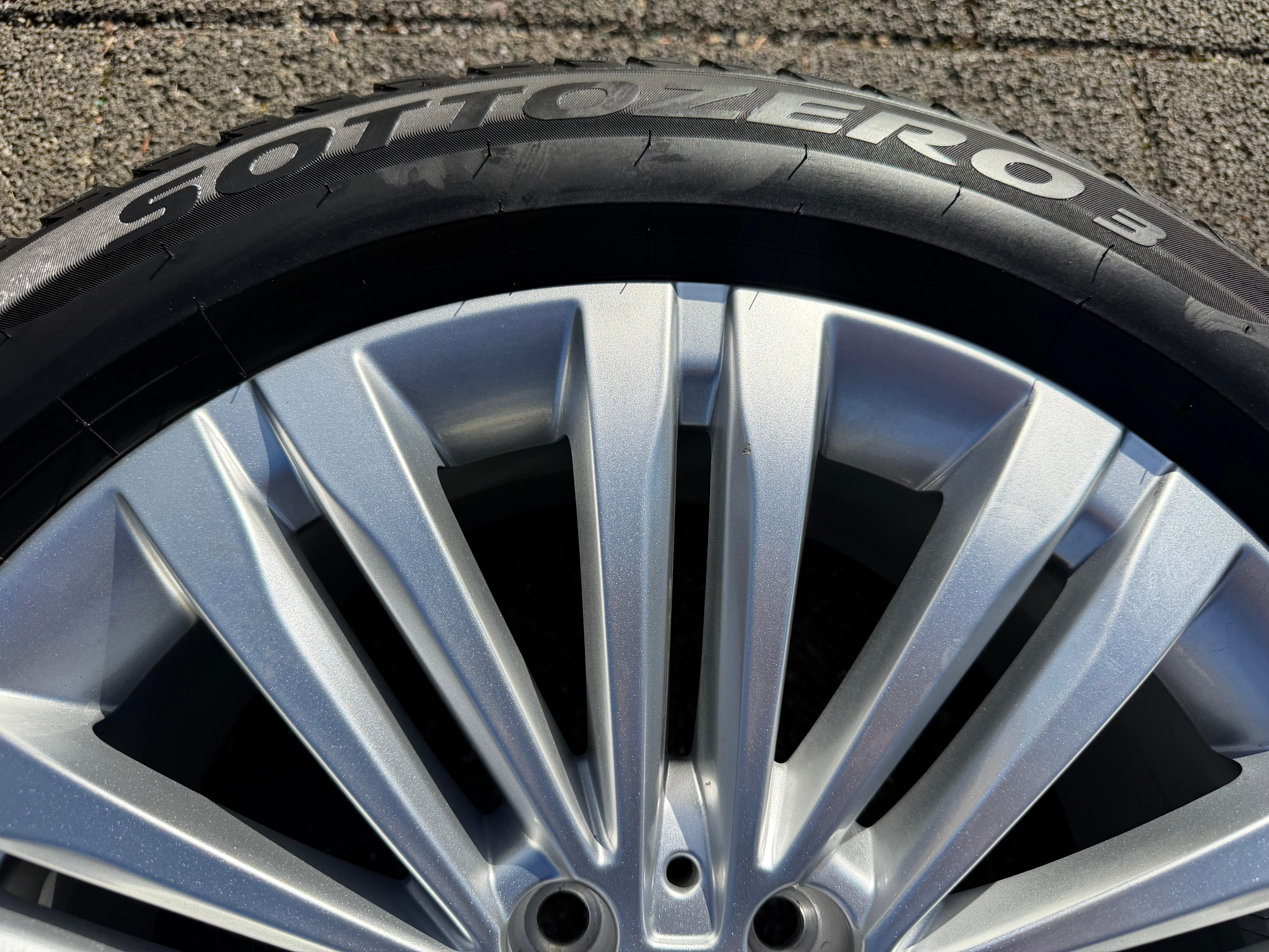 4 Original 17" Alu Winterräder Mercedes C-Klasse W206 A2064014400 2024 Pirelli