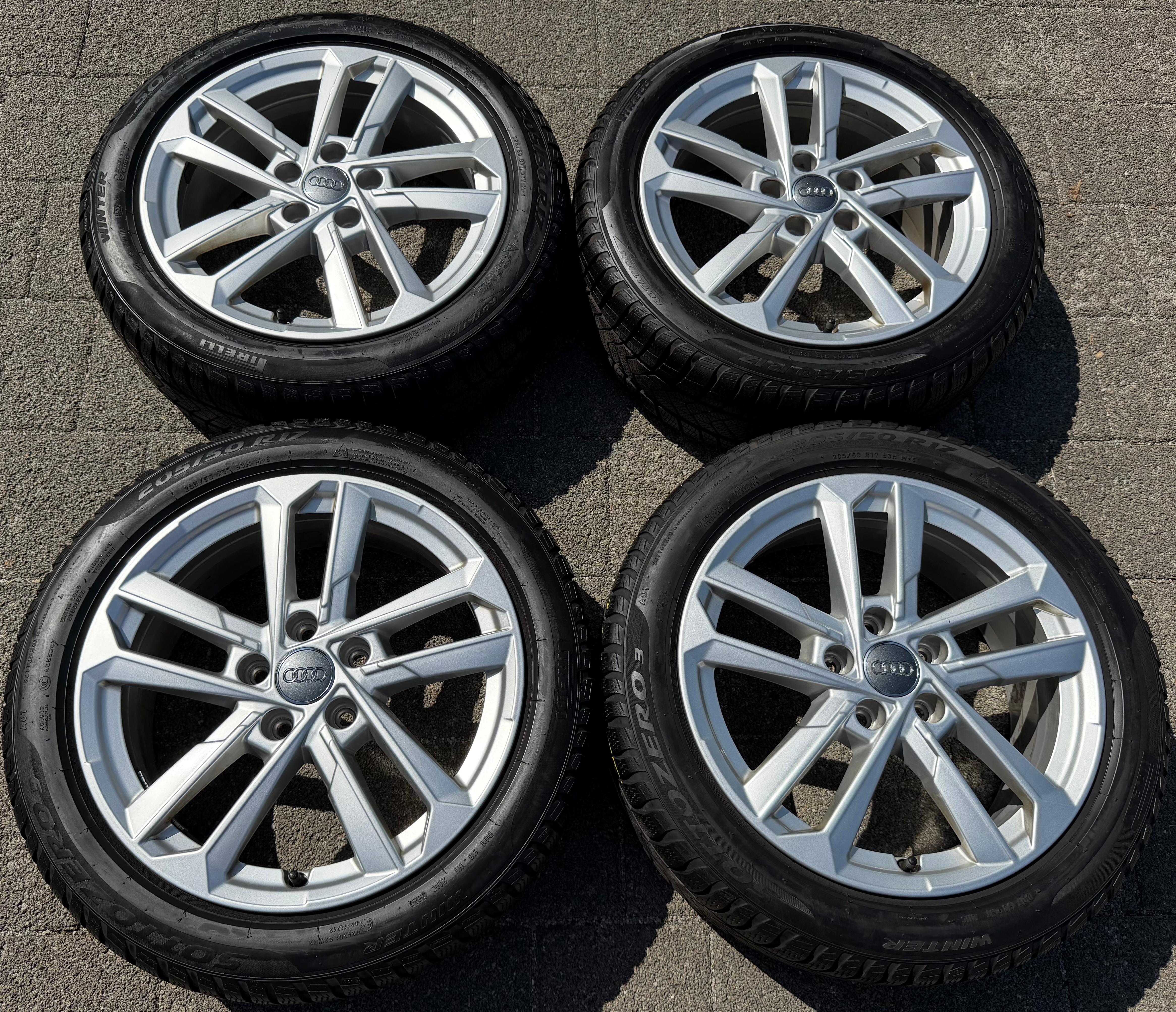 4 Original 17" Alu Winterräder Audi A3 S3 8Y 8Y0601025L 205/50R17 93H Pirelli