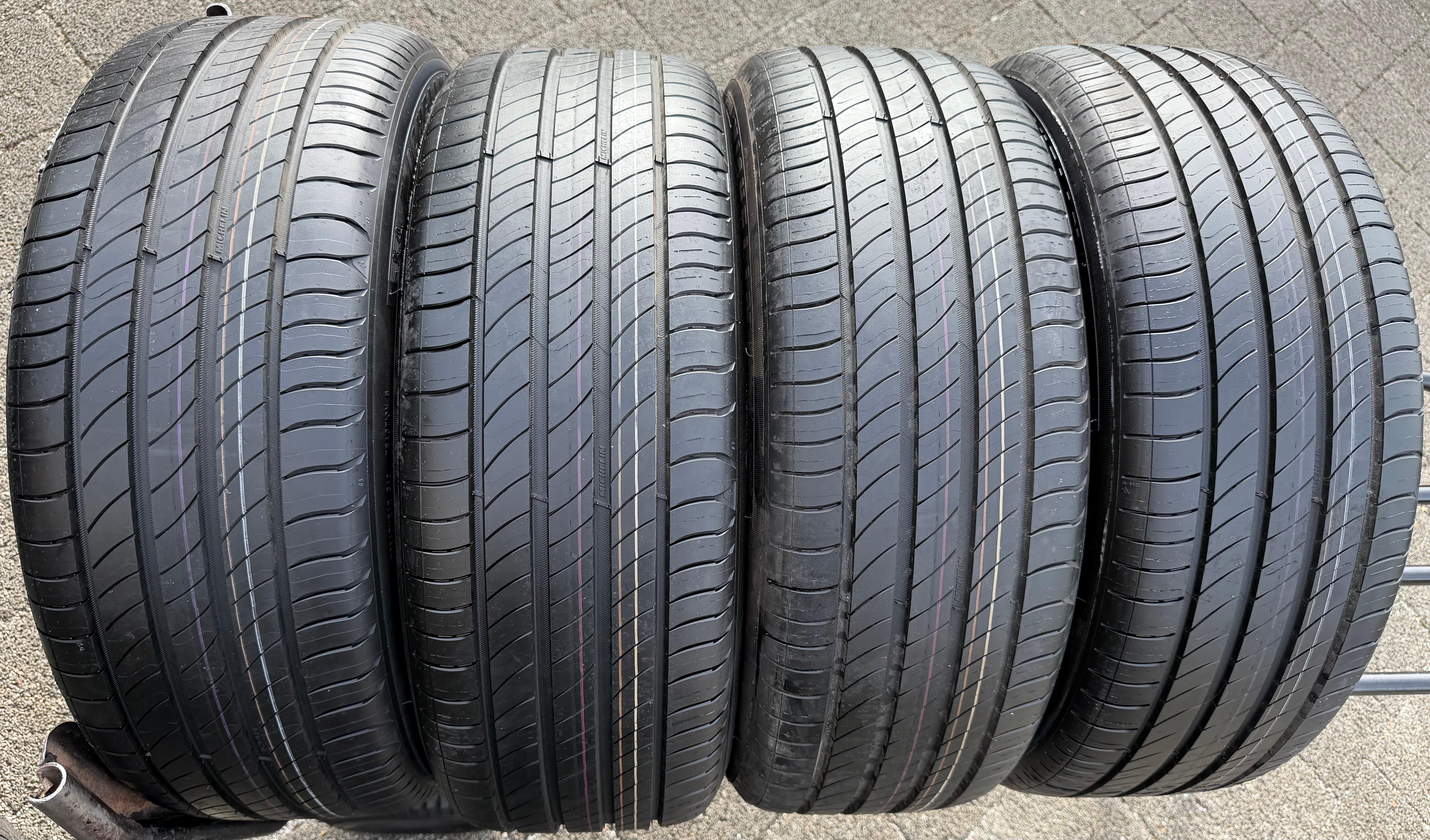 4 Original 18" Alu Sommerräder Audi Q2 SQ2 81A601025G 215/50R18 92W Michelin
