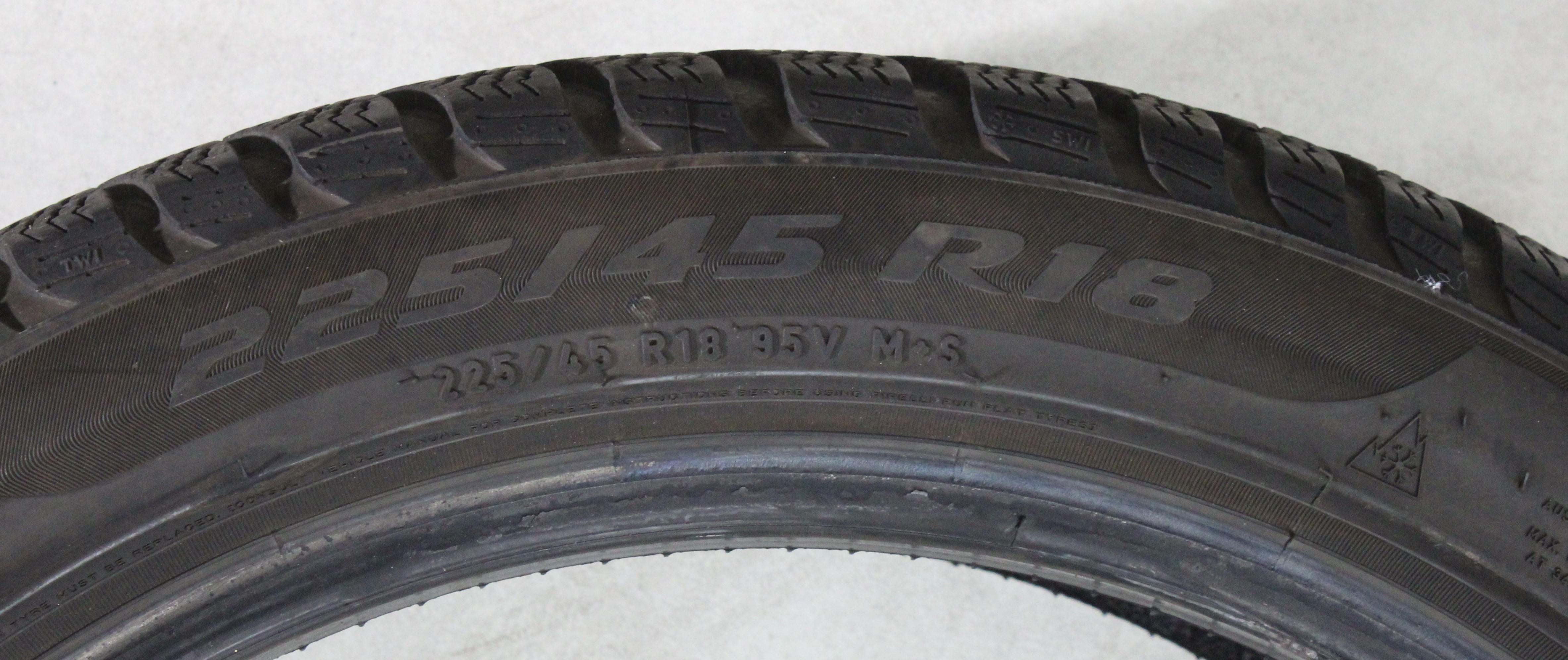 2 x 225/45R18 95V 2 x 255/40R18 99V Winterreifen Pirelli Sottozero 3 * Runflat 5,5-6mm 2024 XL