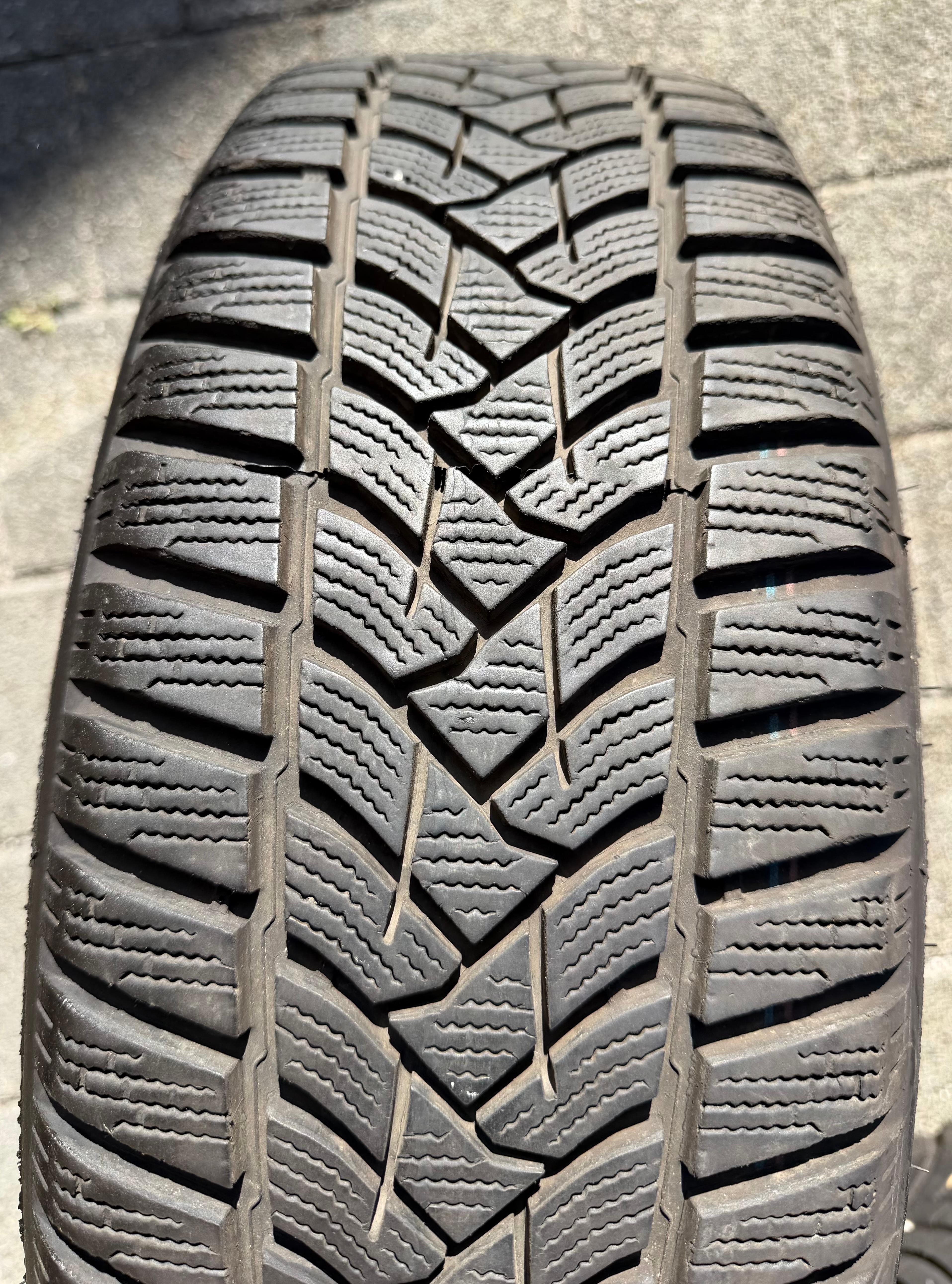 1 x 205/60R16 96H Winterreifen Dunlop Winter Sport 5 7mm 2020