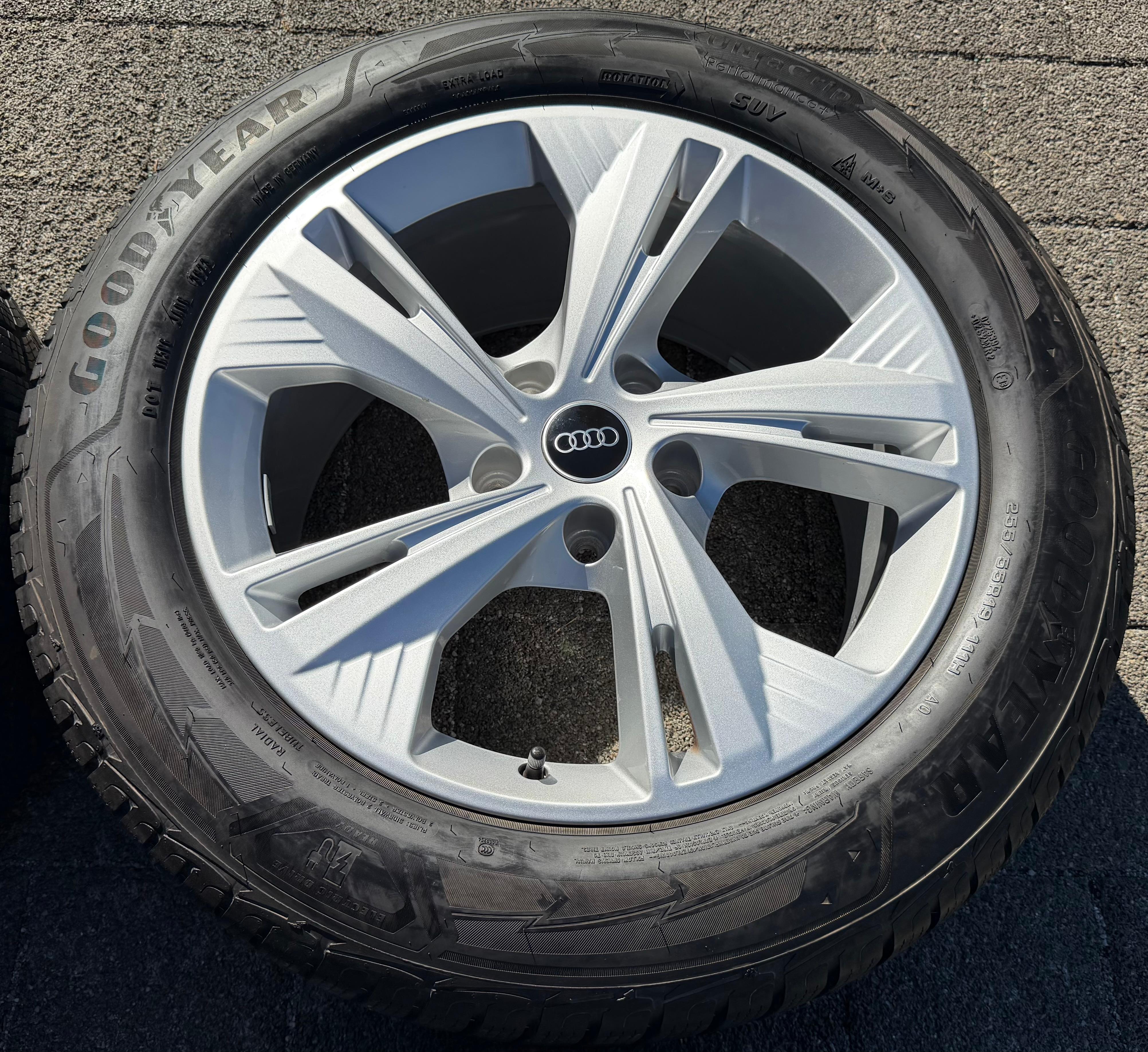 4 Original 19" Alu Winterräder AUDI Q6 SQ6 GF 85H601025F 85H601025G Goodyear