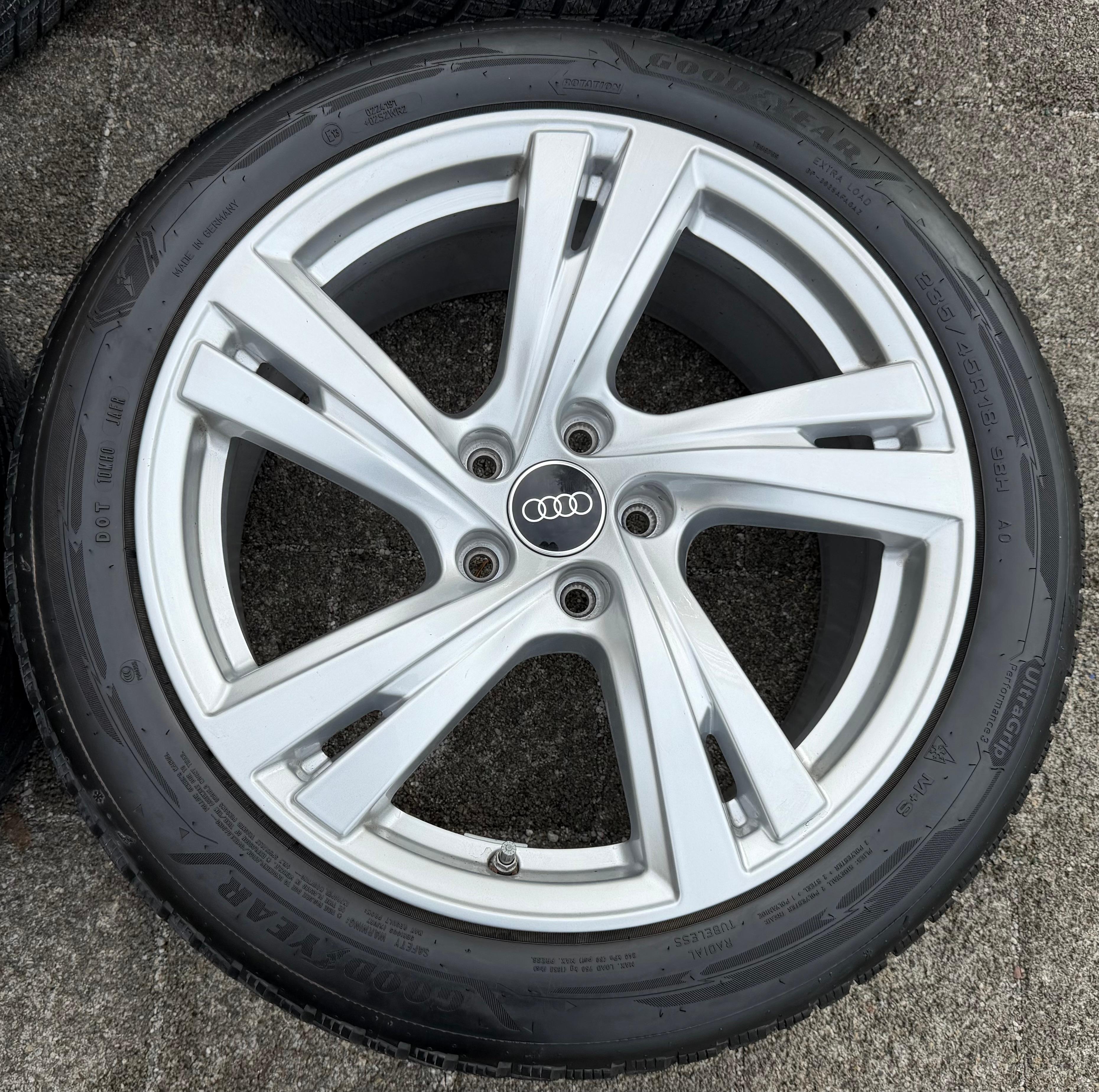 4 RUEDAS DE ALEACIÓN ORIGINALES DE INVIERNO DE 18" PARA AUDI A5 S5 FU2 B10 8B3601025C 235/45R18 98H 2024