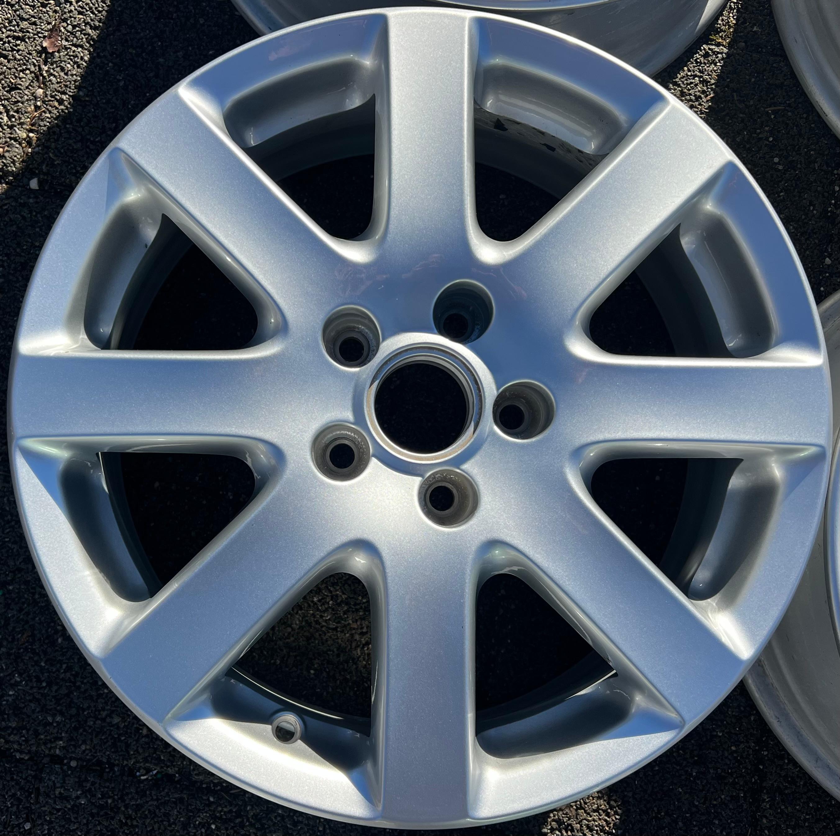 4 ORIGINAL 17" ALUFELGEN VW PASSAT 3C EOS 1F SCIROCCO 13 3C0601025M FREIHAUS
