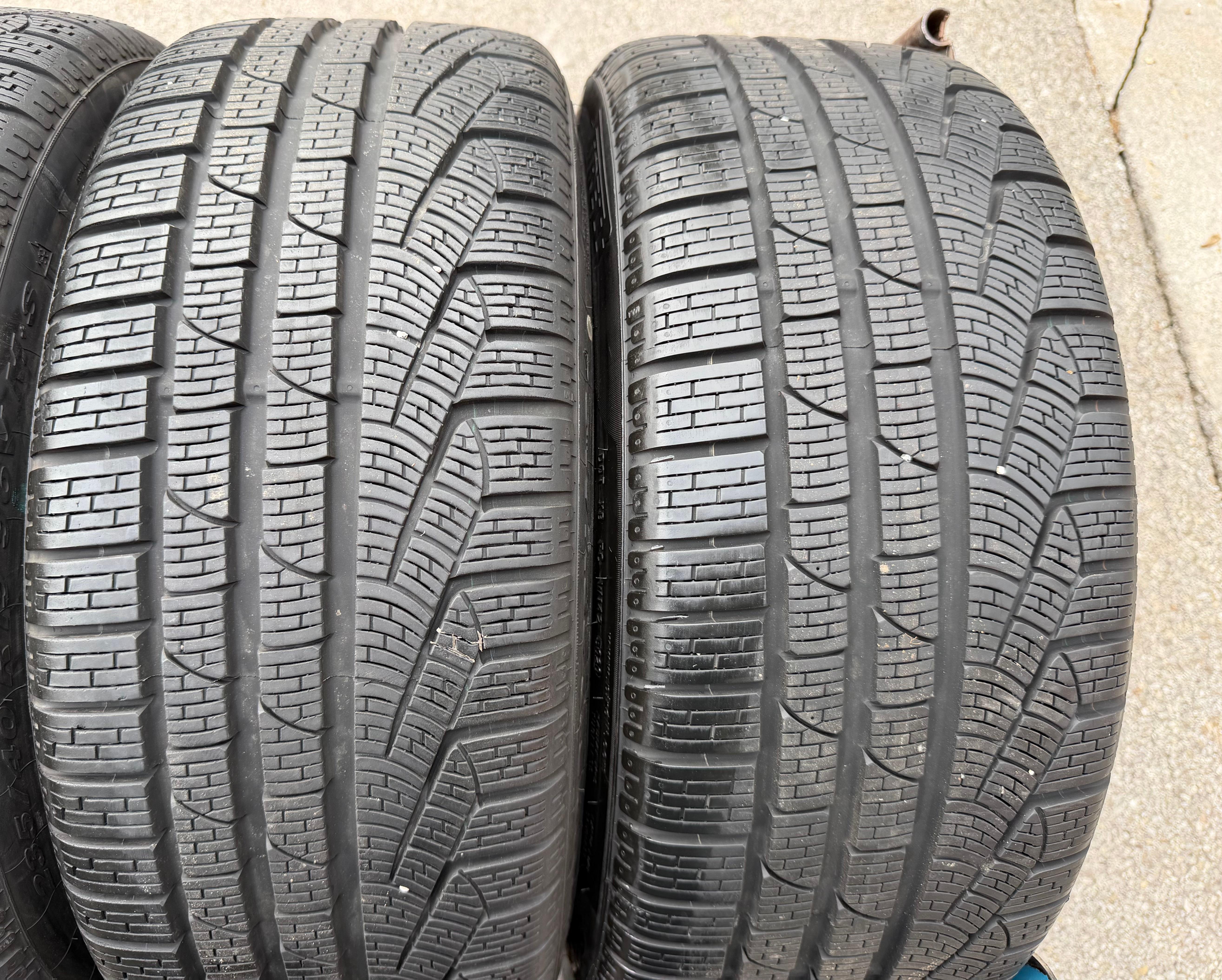 4 roues hiver en alliage d’origine 19" Audi RS4 RS5 8W 8W0601025CP 235/40R19 96V Pirelli