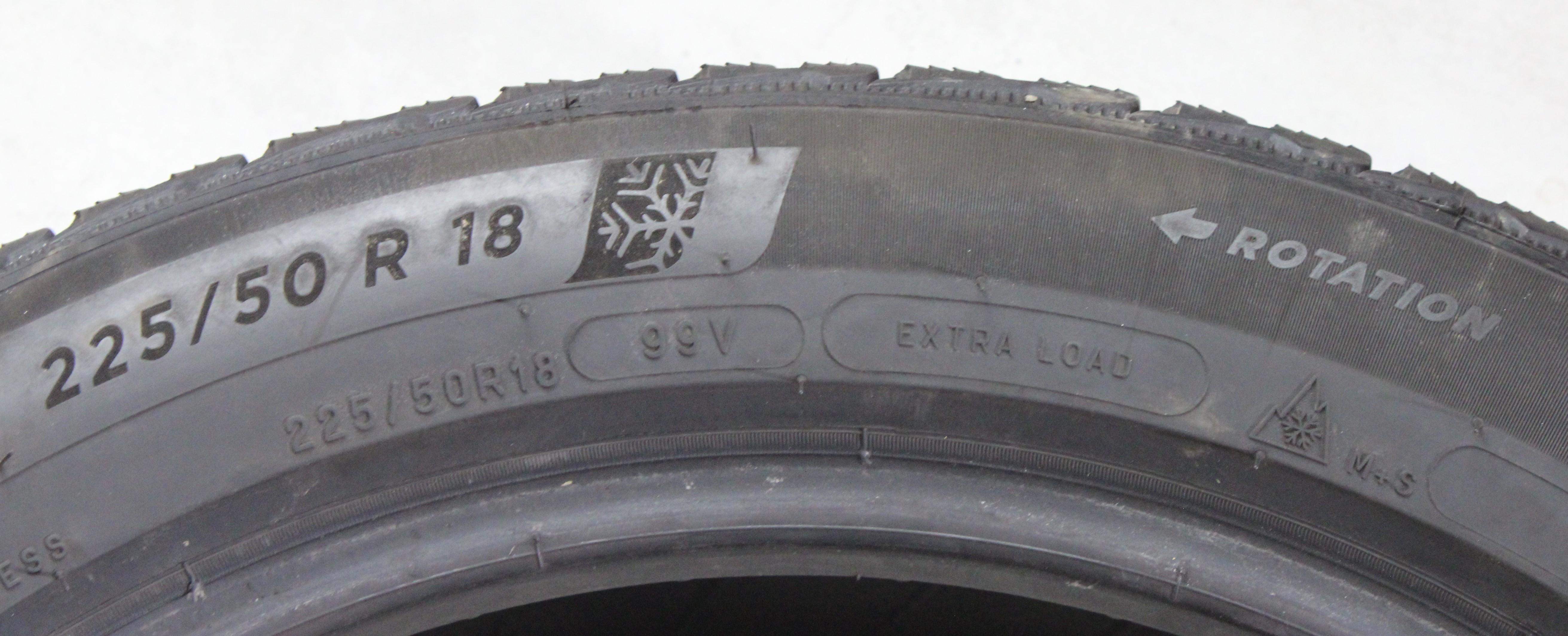 4 x 225/50R18 99V pneus hiver Michelin Pilot Alpin 5 2x4,5-5mm/2x5-5,5mm 2023 XL
