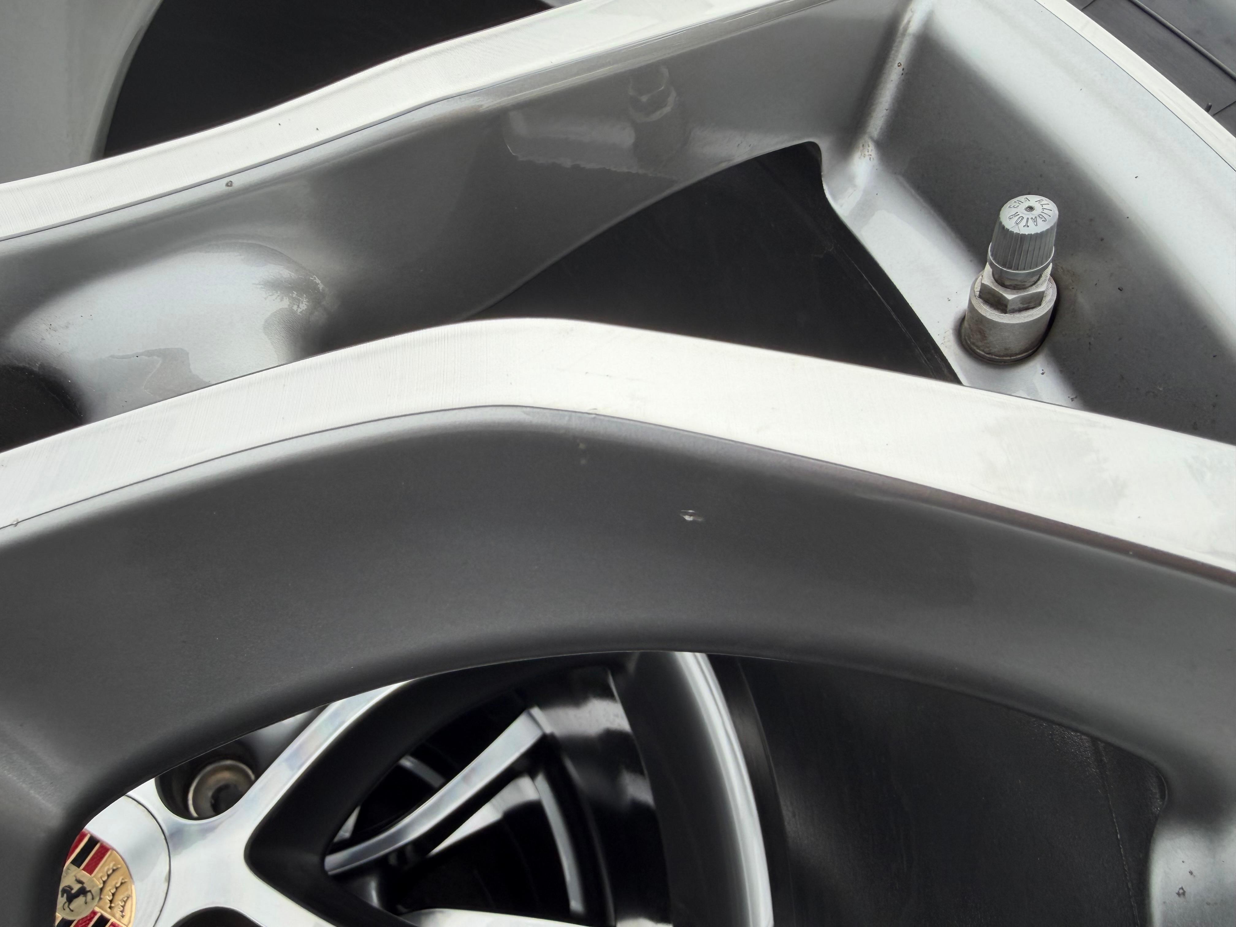 4 originele 21" aluminium winterwielen Porsche Cayenne Coupe II E3 9Y3601025BN Pirelli
