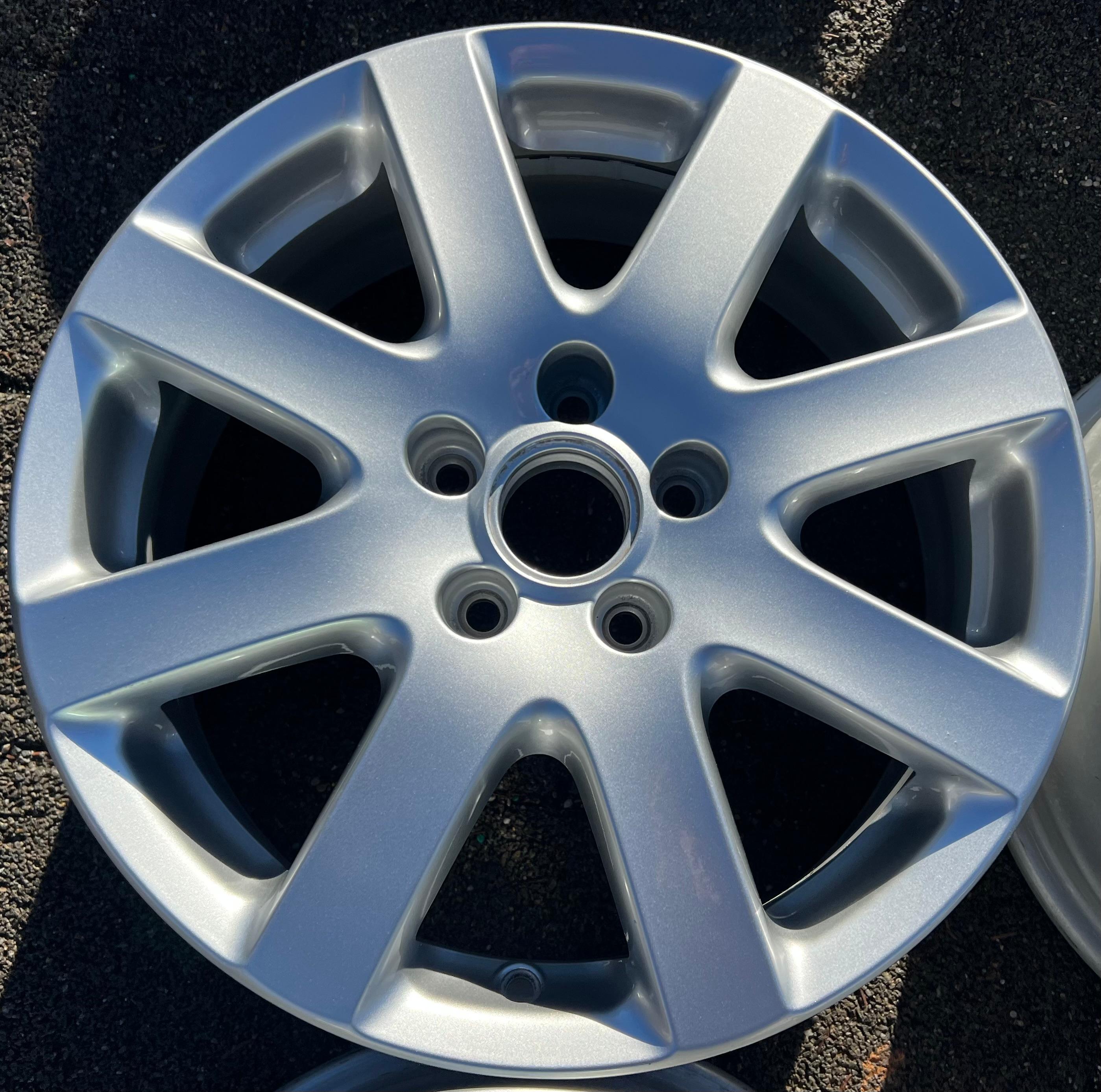 4 ORIGINAL 17" ALUFELGEN VW PASSAT 3C EOS 1F SCIROCCO 13 3C0601025M FREIHAUS