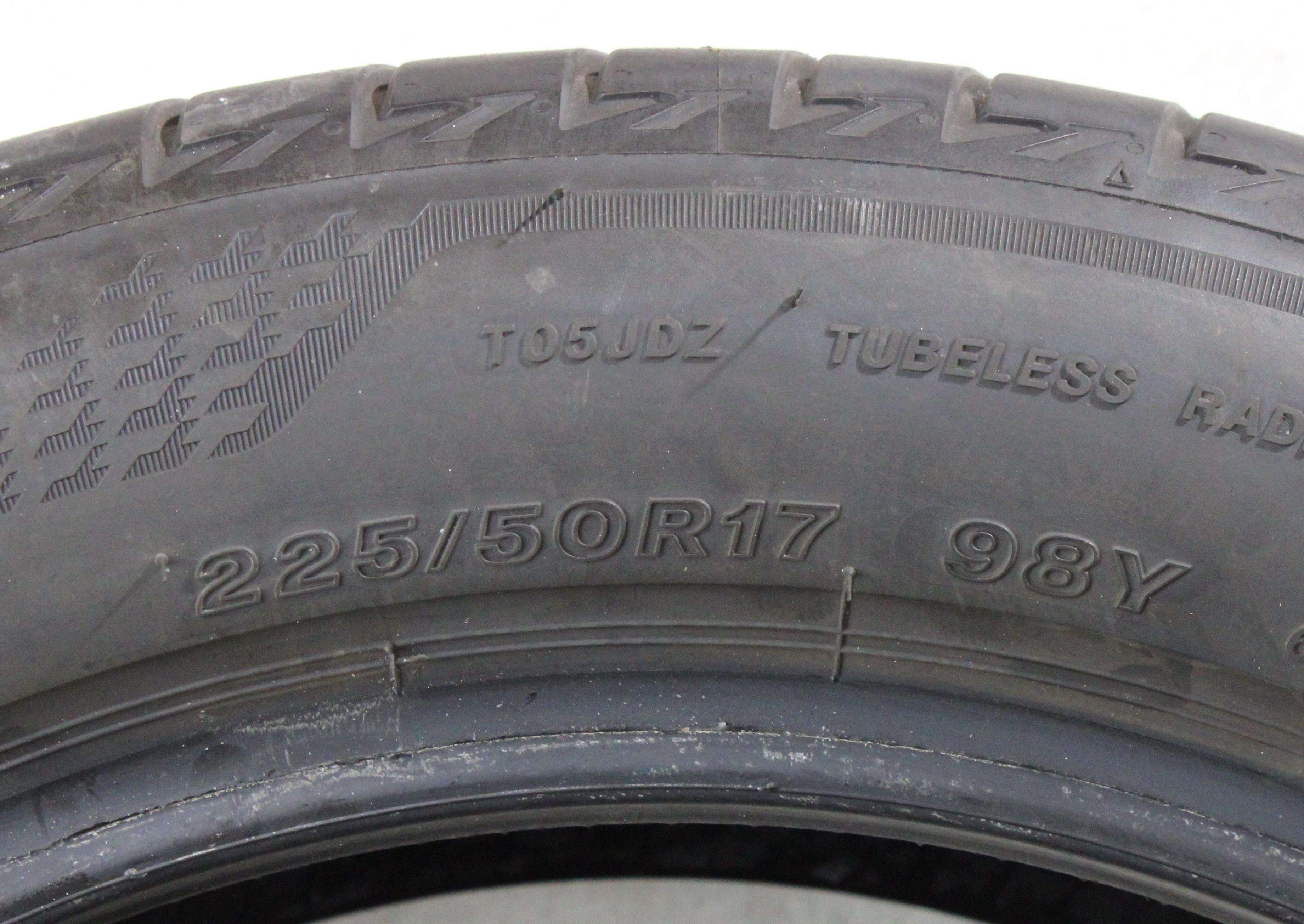 4 pneus d'été Bridgestone Turanza T005 225/50R17 98Y * 6-6,5 mm 2020
