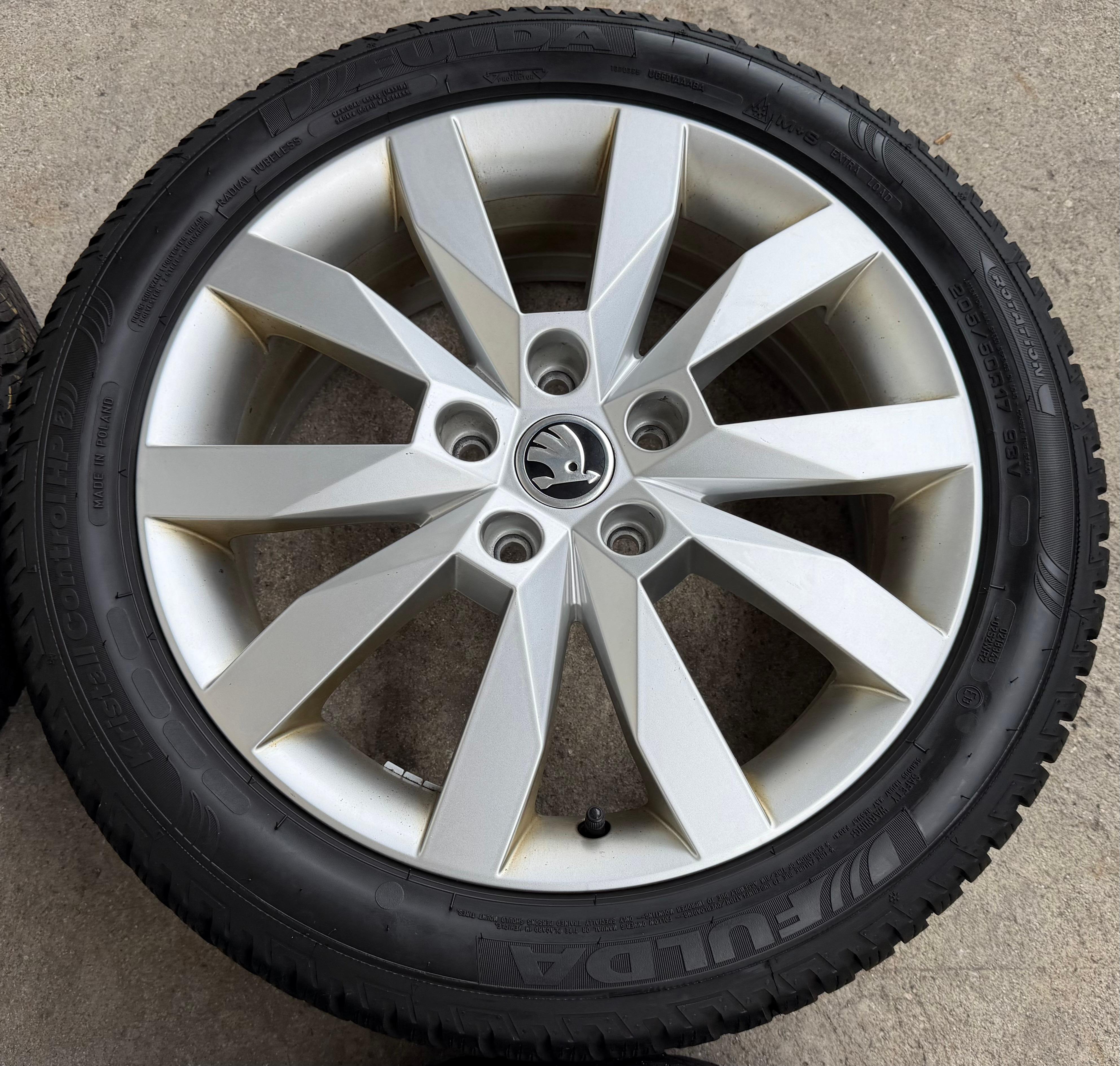 4 Original 17" Alu Winterräder Skoda Octavia 3 5E 5E0601025 205/50R17 93V FULDA