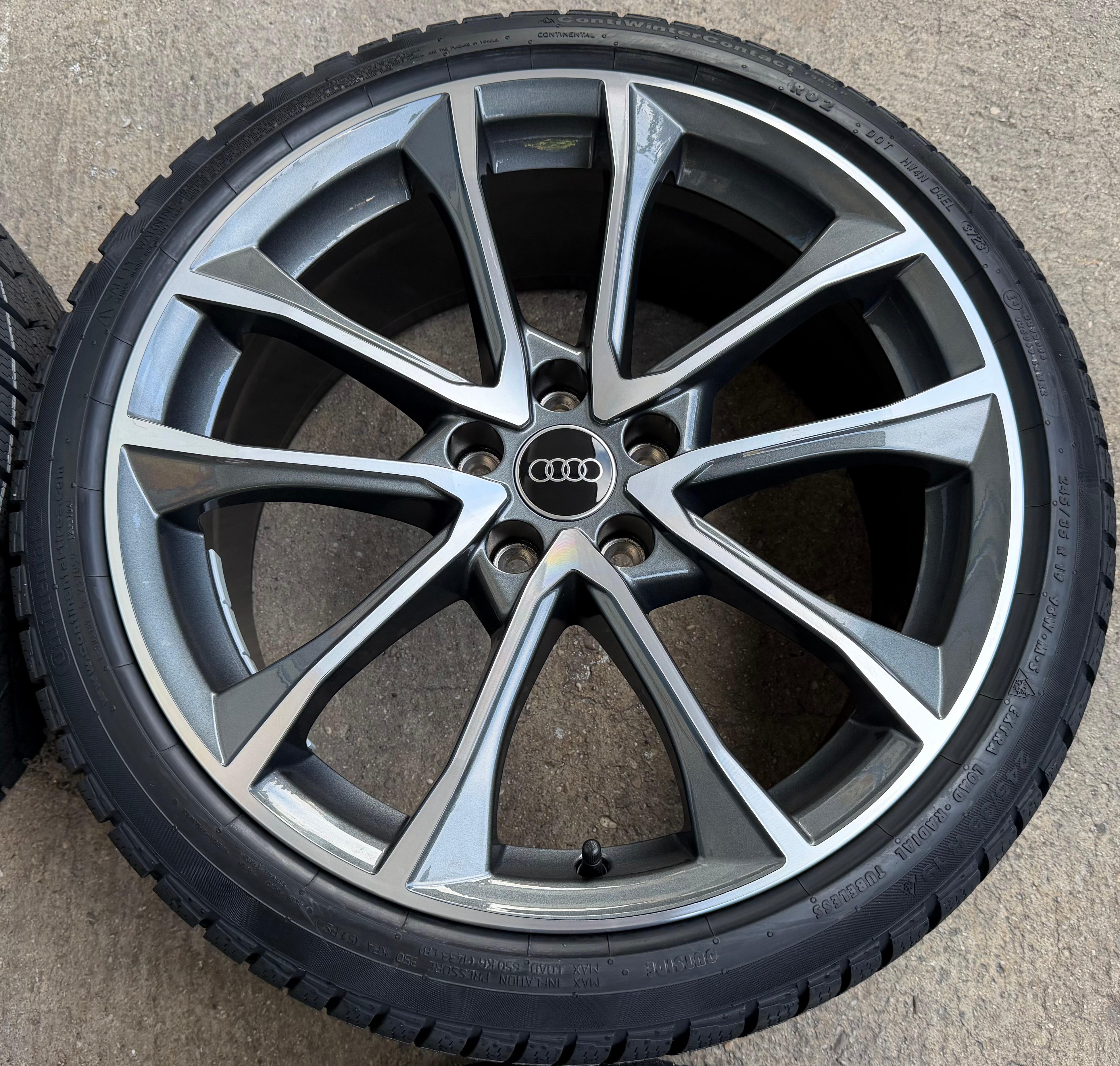 4 Original 19" Alu Winterräder Audi A4 S4 8W B9 8W0601025BF 245/35R19 93W NEU