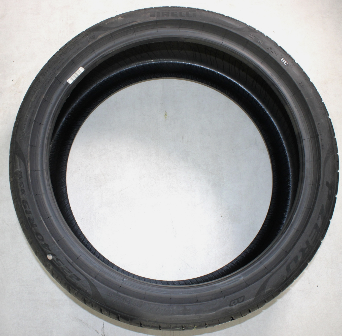 4 x 225/40R19 93W Sommerreifen Pirelli Pzero PZ4 AO NEU 2022 Freihaus