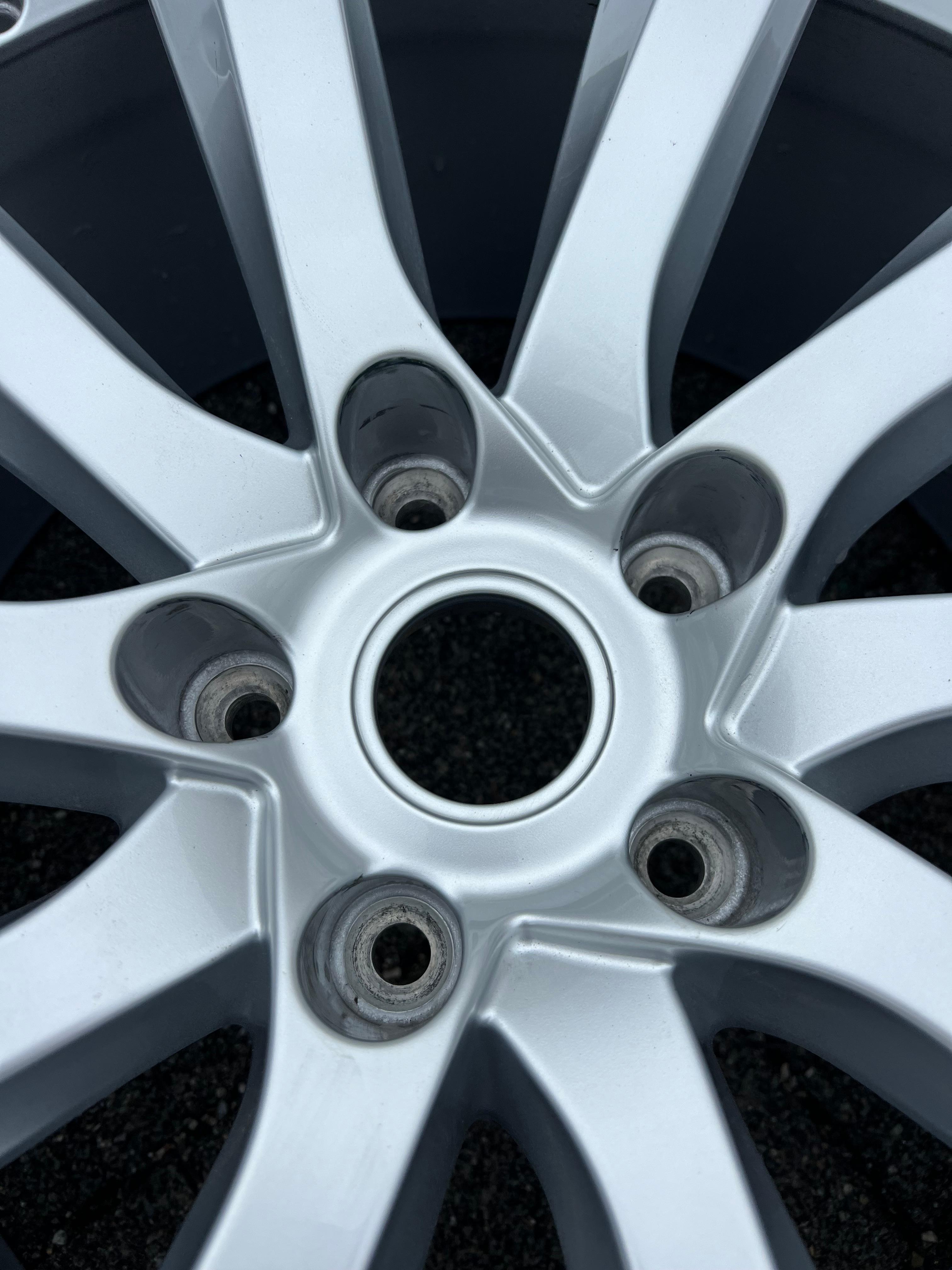 4 RUOTE ORIGINALI IN ALLUMINIO DA 20" BENTLEY BENTAYGA 36A601025A 9x20 ET28 FREEHOUSE