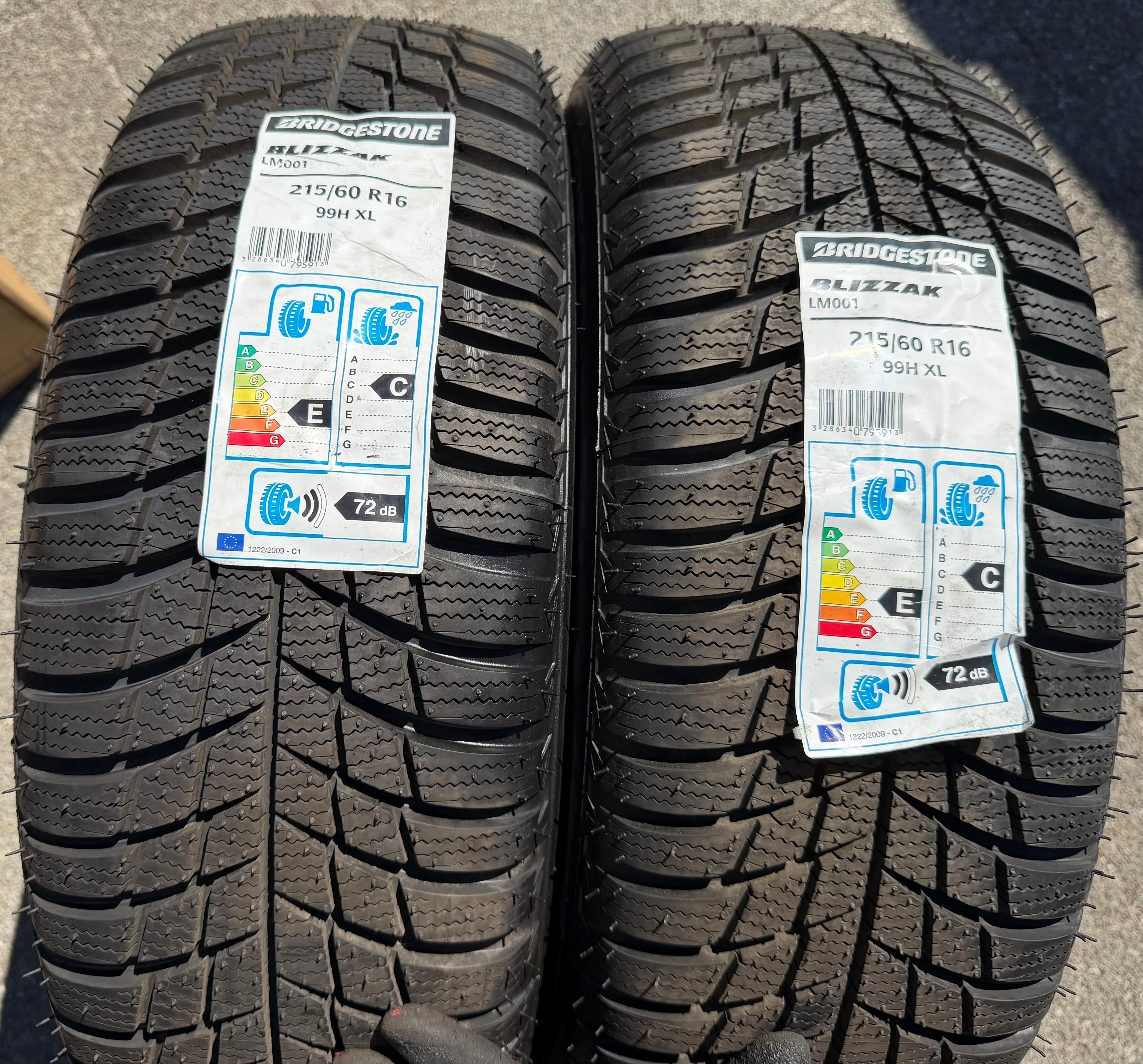 2 pneus hiver Bridgestone Blizzak LM001 215/60R16 99H, neufs, 2018, XL
