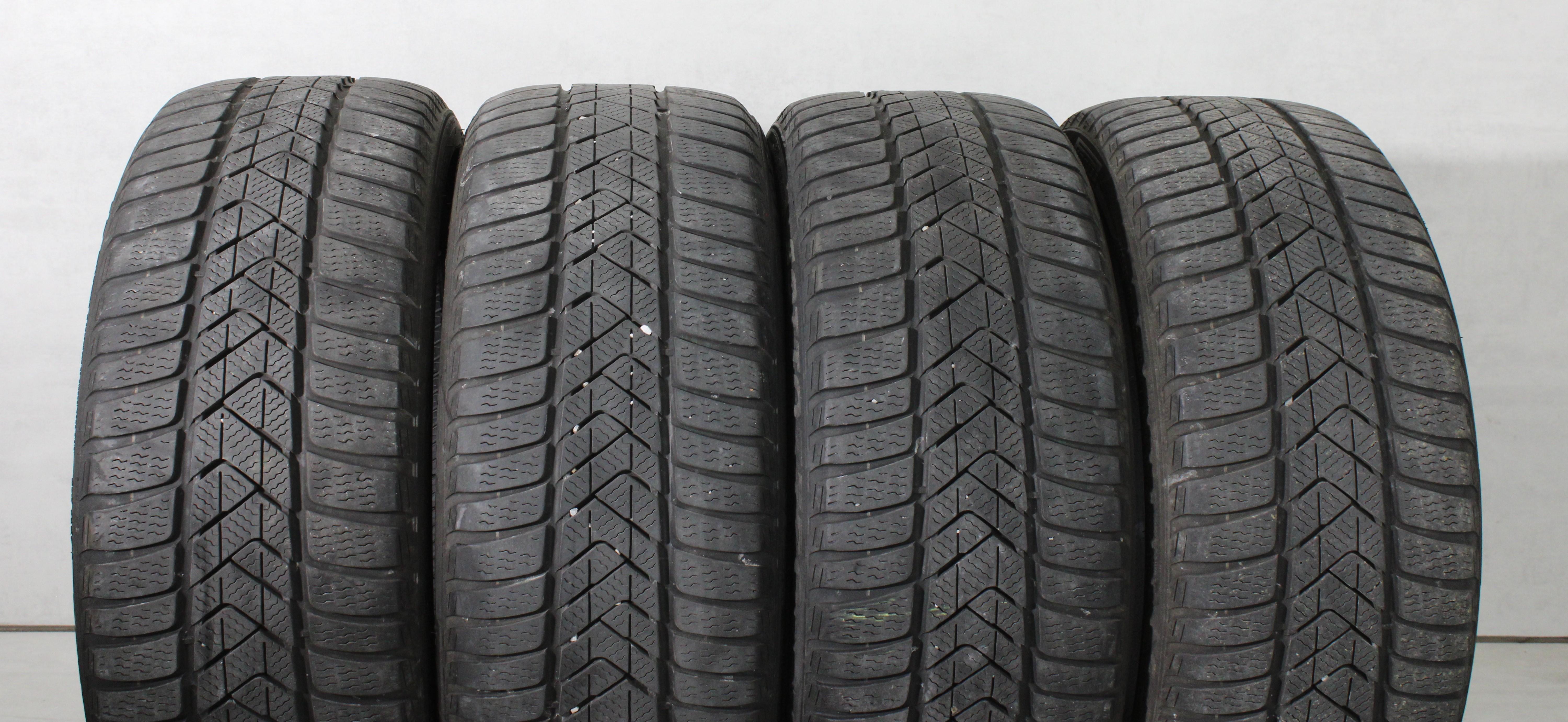 4 x 225/40R18 92V pneumatici invernali Pirelli Sottozero 3 Runflat 5,5 mm 2016 *