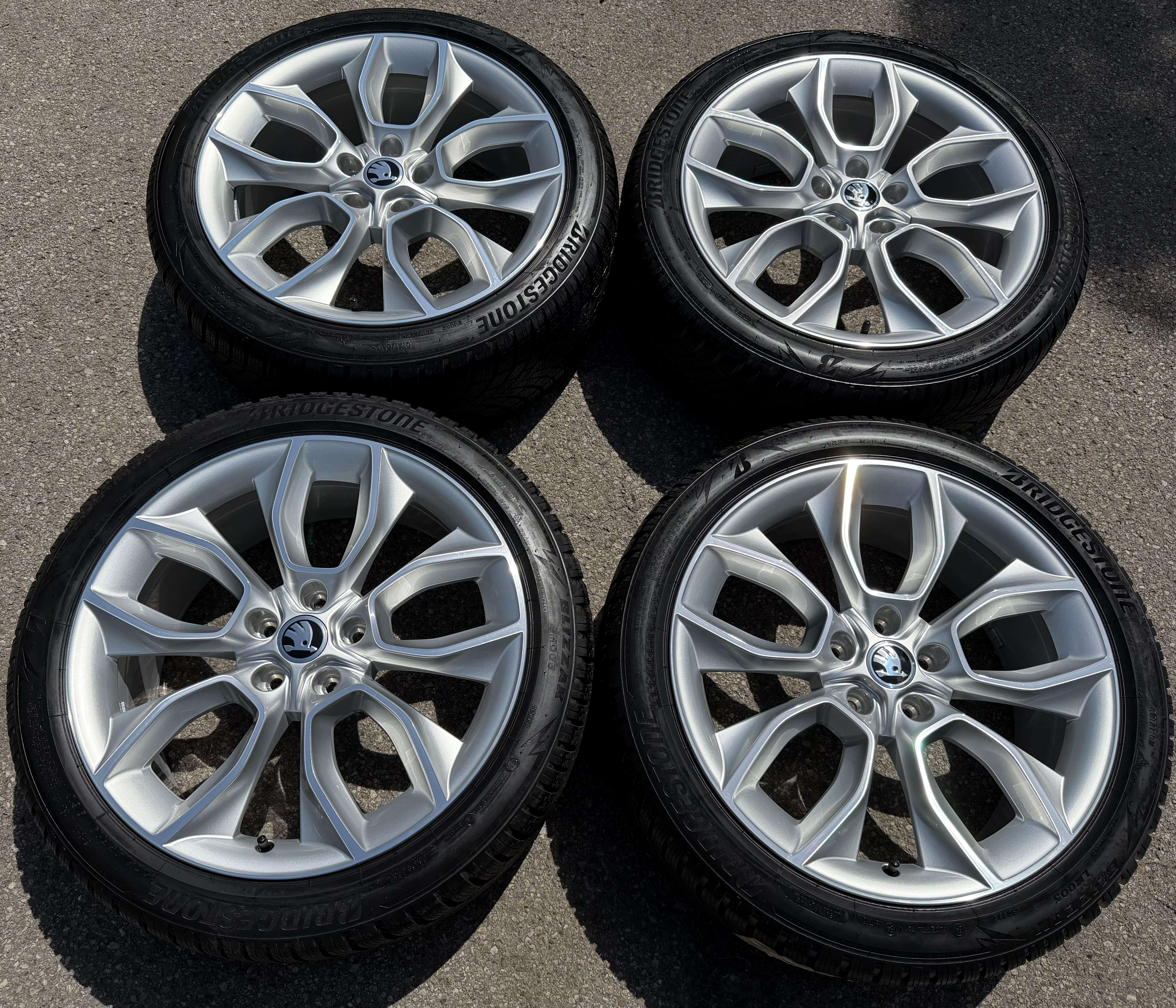 4 ORIGINELE 19" ALUMINIUM WINTERWIELEN SKODA KAROQ 57A601025G 225/45R19 96V NIEUW
