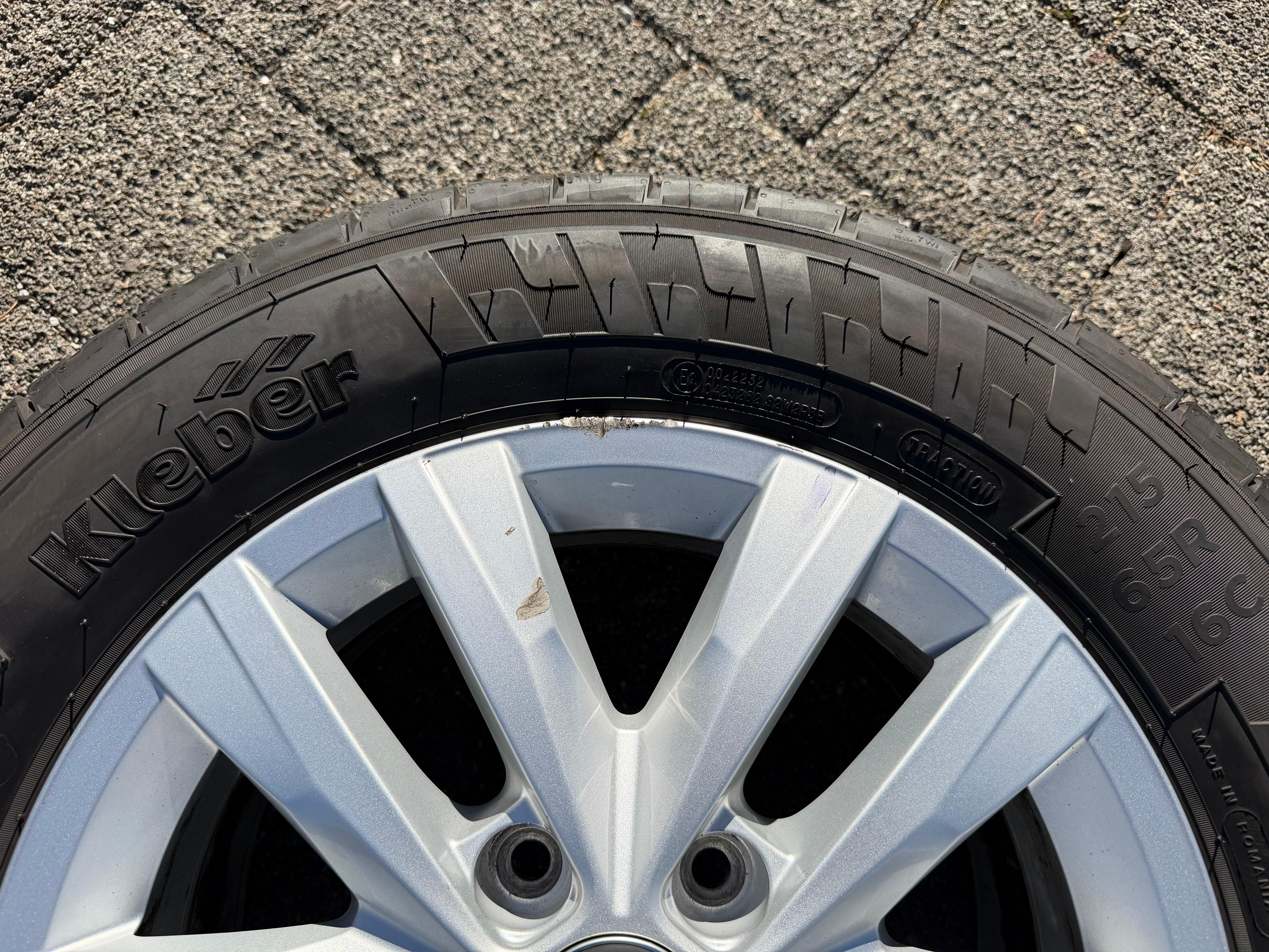 4 ruote estive in lega originali VW Bus T5 T6 T6.1 215/65R16C Clayton 7E0601025N