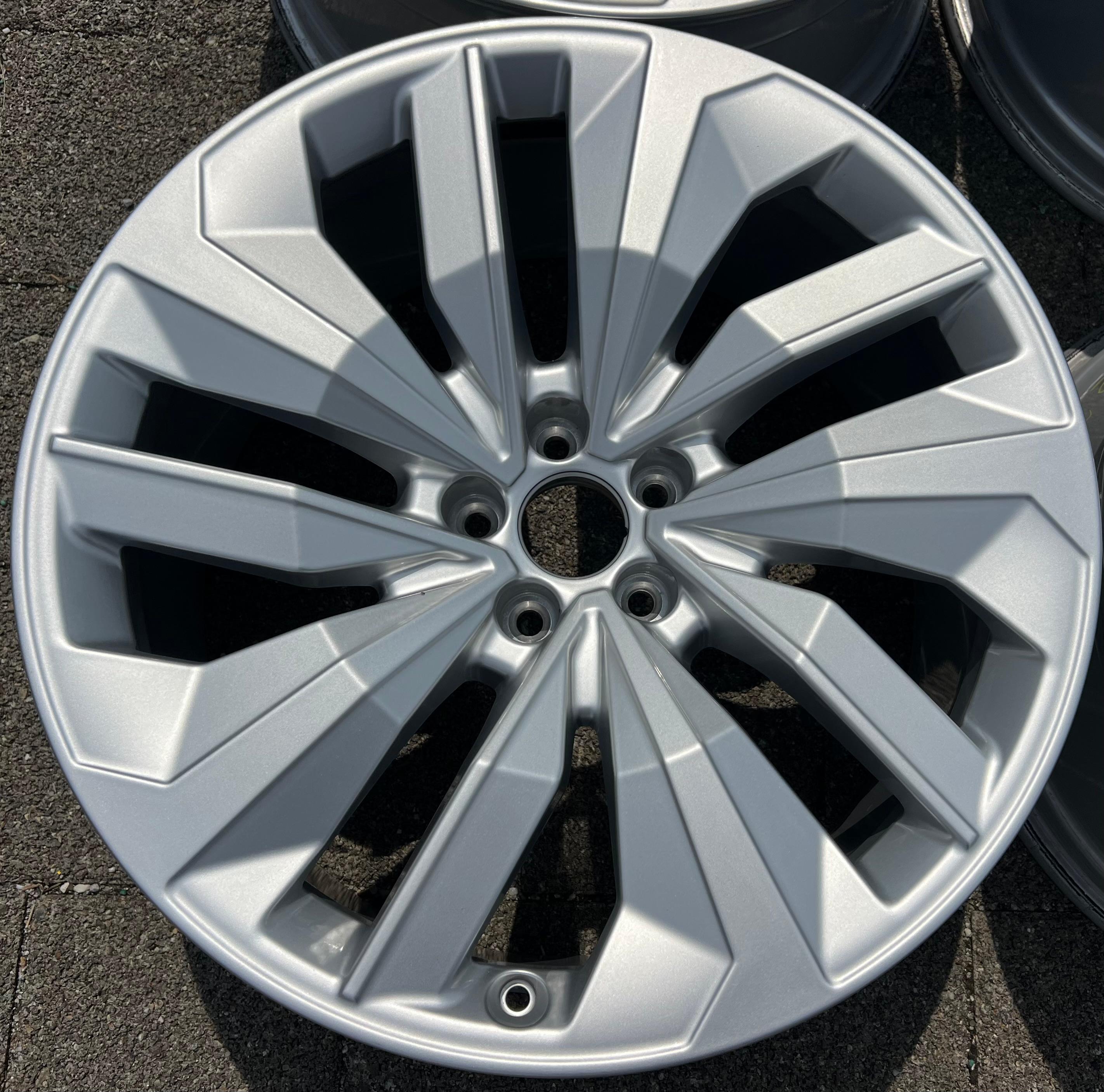 4 ORIGINAL 20" ALUFELGEN AUDI Q8 SQ8 E-TRON 4M 4KE601025N 9Jx20 ET20