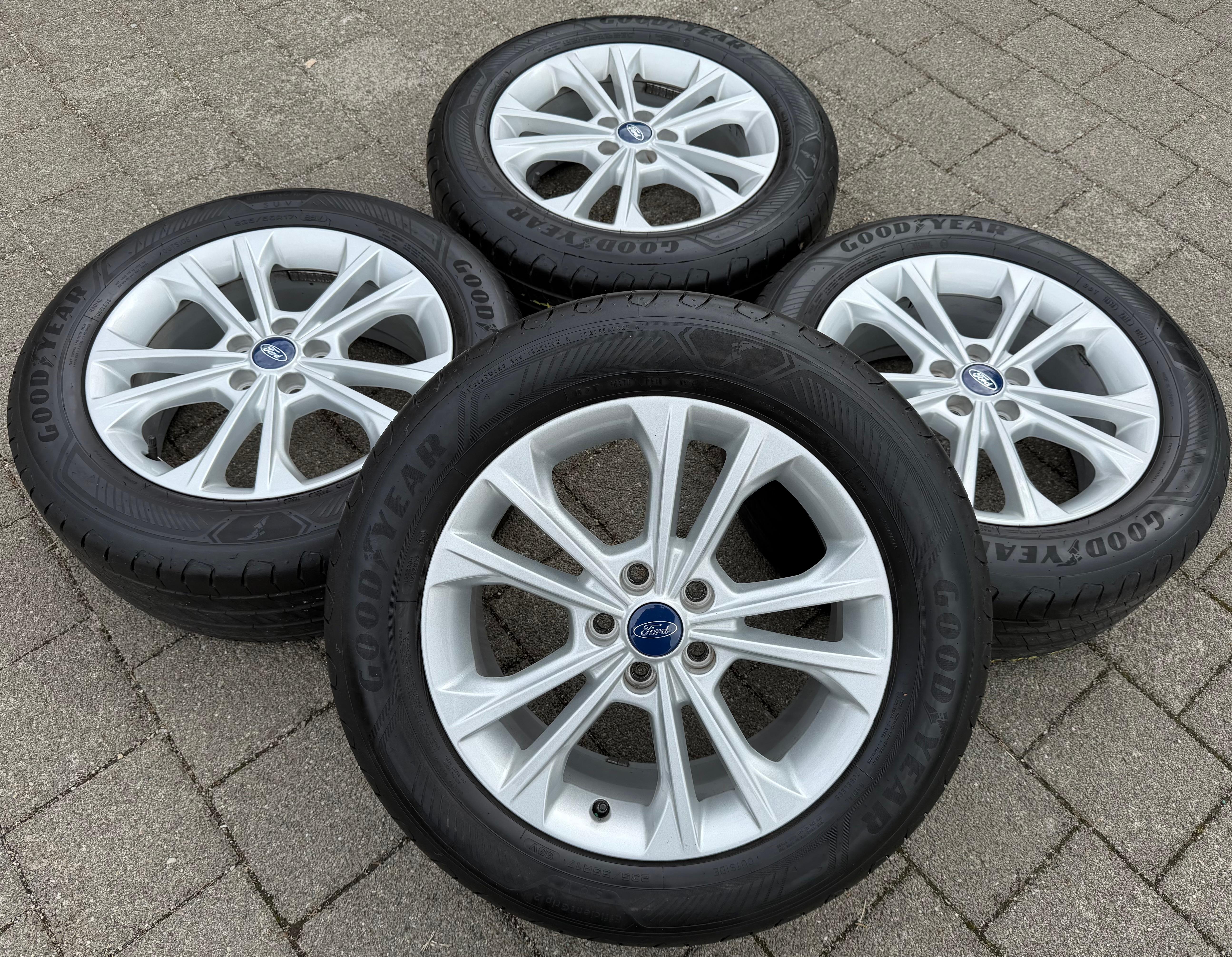 4 ORIGINAL 17" ALU SOMMERRÄDER FORD KUGA II DM2 235/55R17 99V GJ5C-1007-F1B 2024