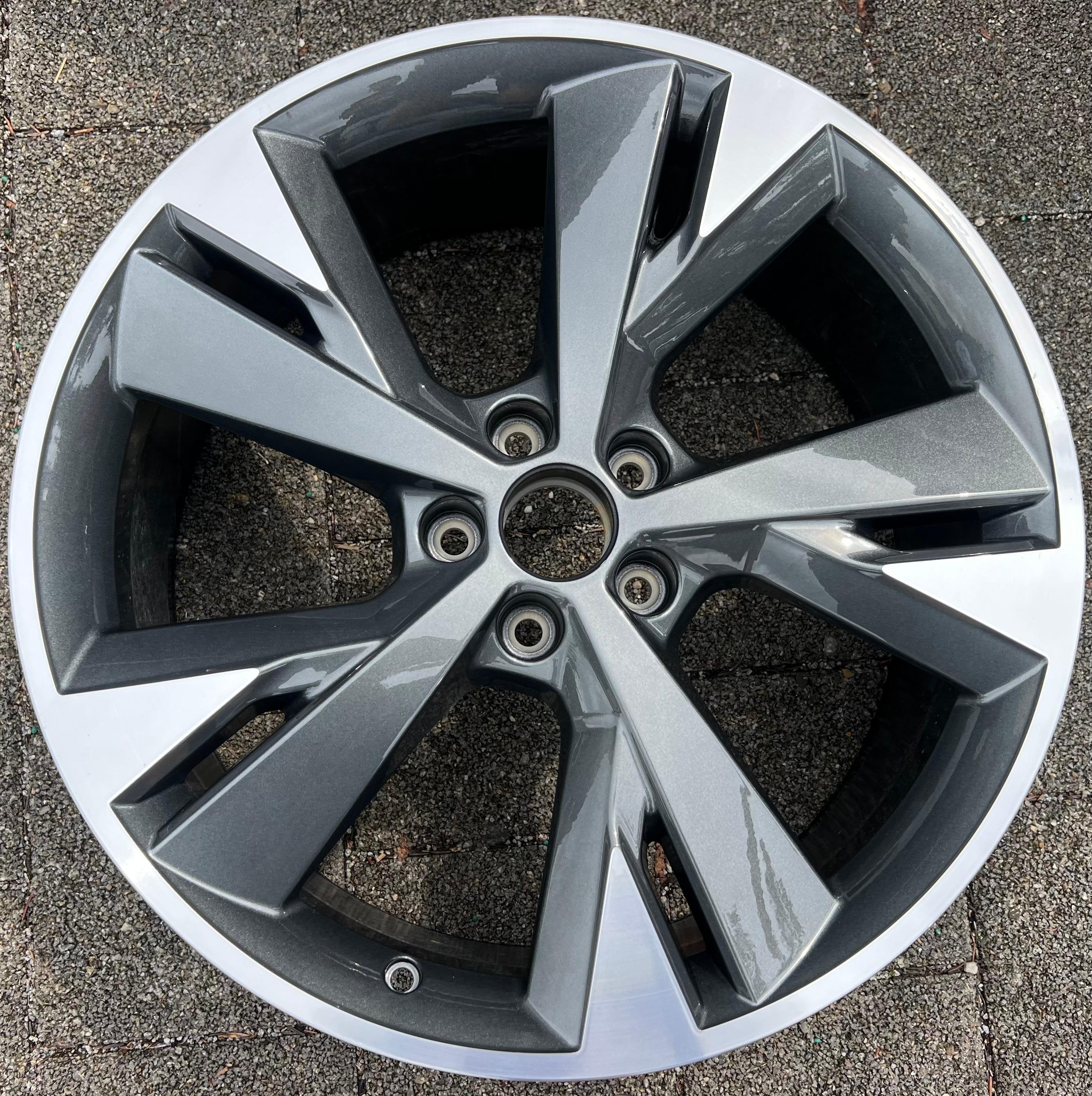 1 CERCHIONE IN LEGA ORIGINALE DA 20" PER AUDI Q4 E-TRON 89A601025AR 8x20 ET45 SPEDIZIONE GRATUITA