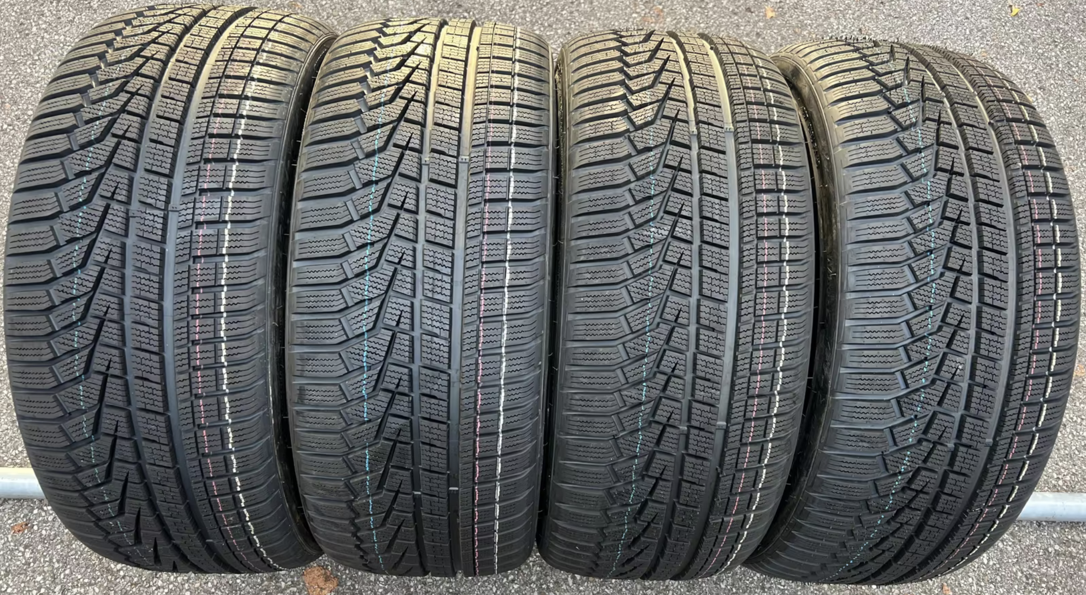 4 x 245/40R21 100V Winterreifen Hankook Winter I*Cept Evo 2 NEU 2019