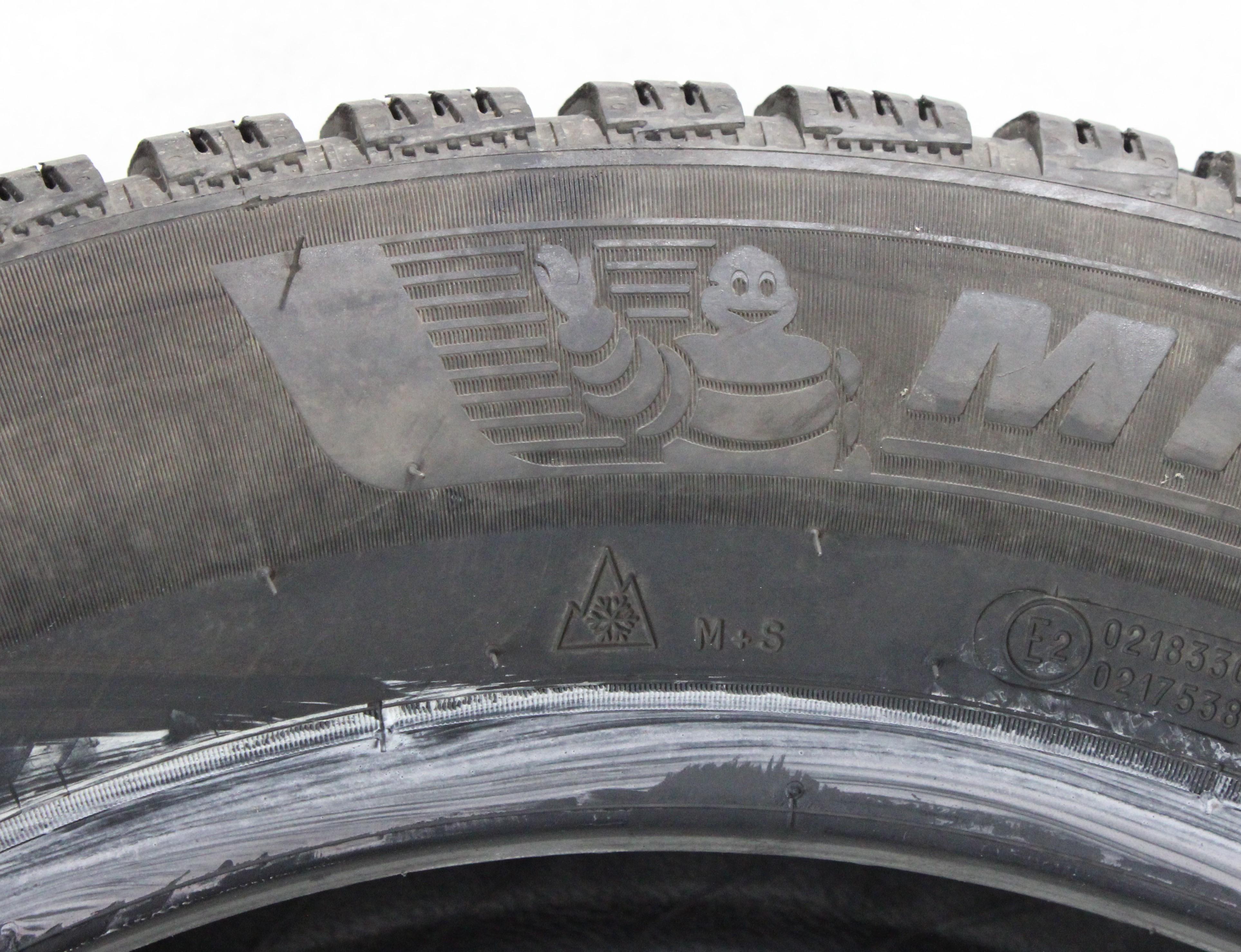 4 x 215/60R17 96H pneumatici invernali Michelin Alpin 6 7-7,5mm 2020