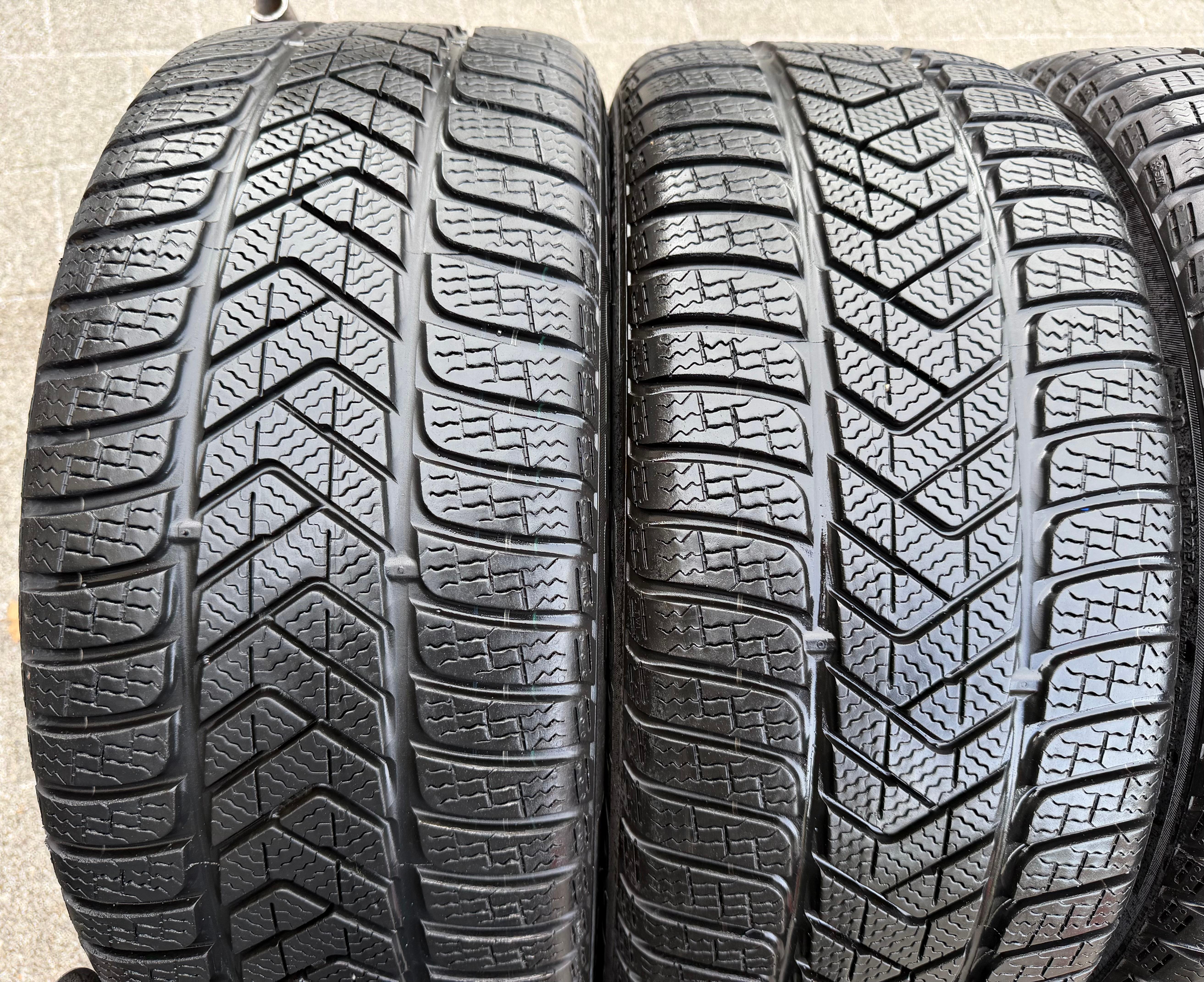 4 Original 18" Alu Winterräder Audi A5 8W F5 245/40R18 97V 8W0601025EE Pirelli