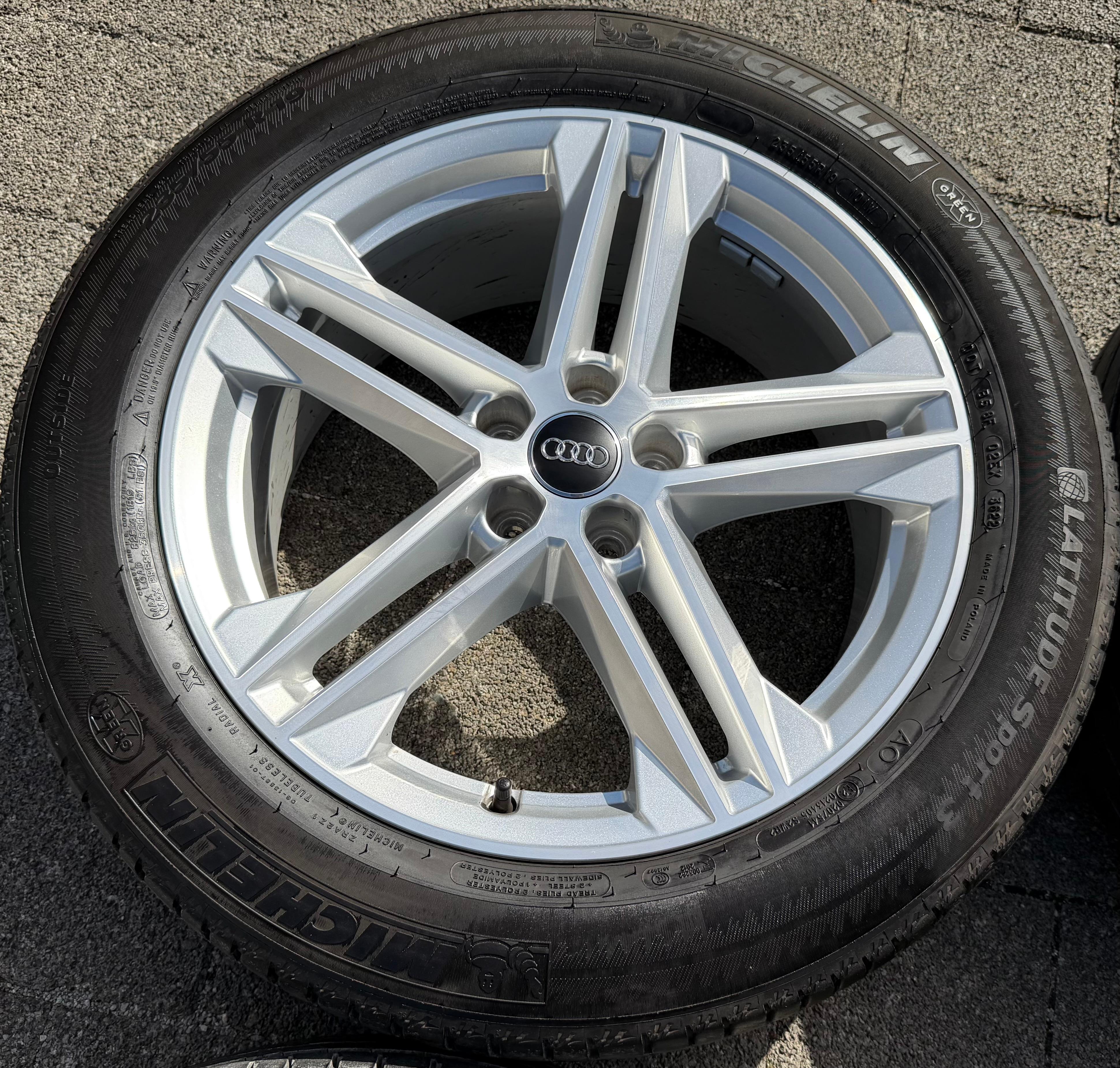 4 ruote estive complete originali in lega da 19" Audi Q5 SQ5 FY 80A601025G 235/55R19 101W Michelin