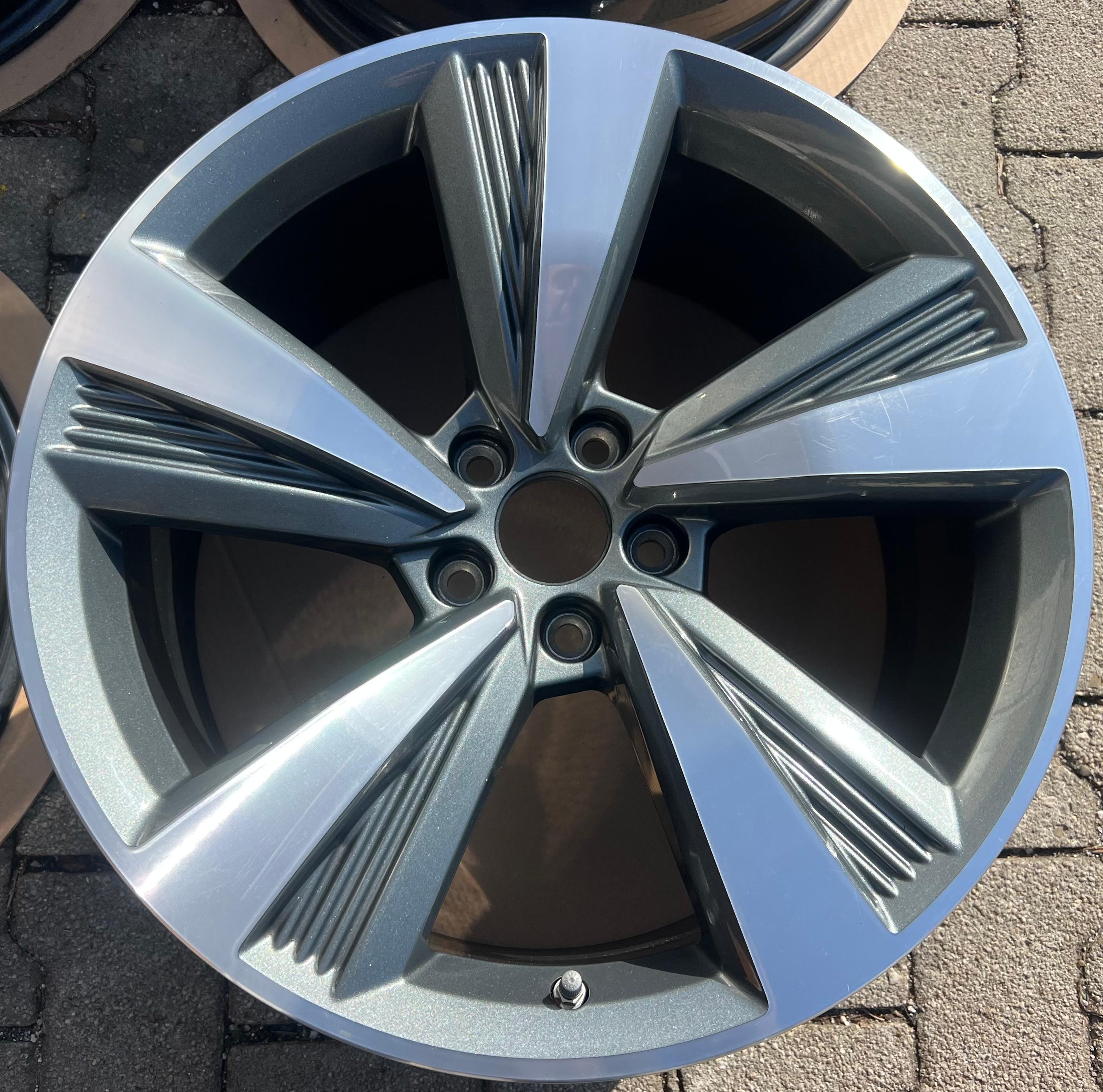 4 ORIGINELE 19" ALUMINIUM WIELEN AUDI A8 4N 4N0601025C 9x19 ET34 FREIHAUS