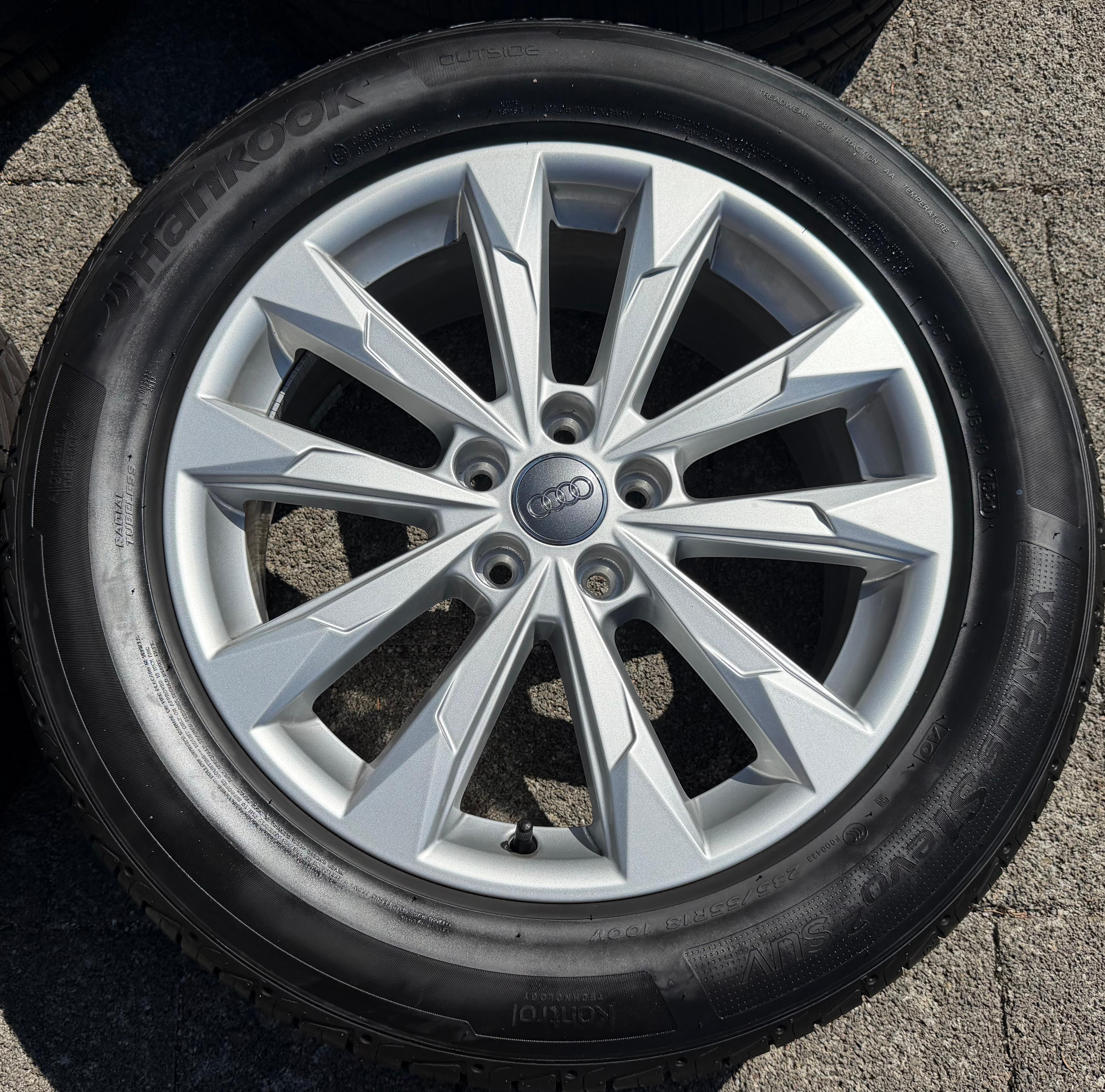 4 Original 18" Alu Sommerräder Audi Q3 F3 83A 83A601025G 235/55R18 100V Hankook
