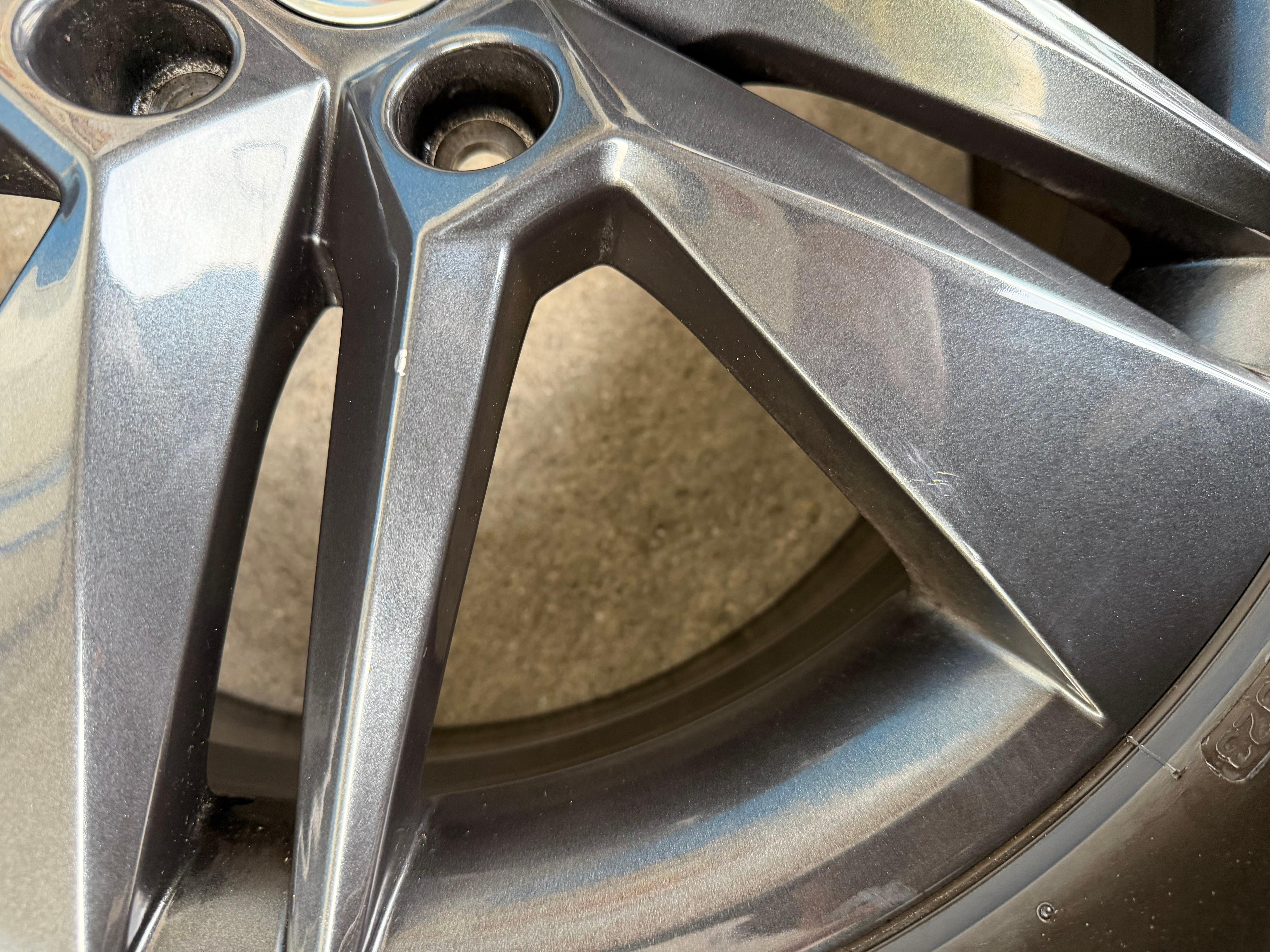 4 Original 17" Alu Winterräder Skoda Superb III 3V 215/55R17 98V 3V0601025BH