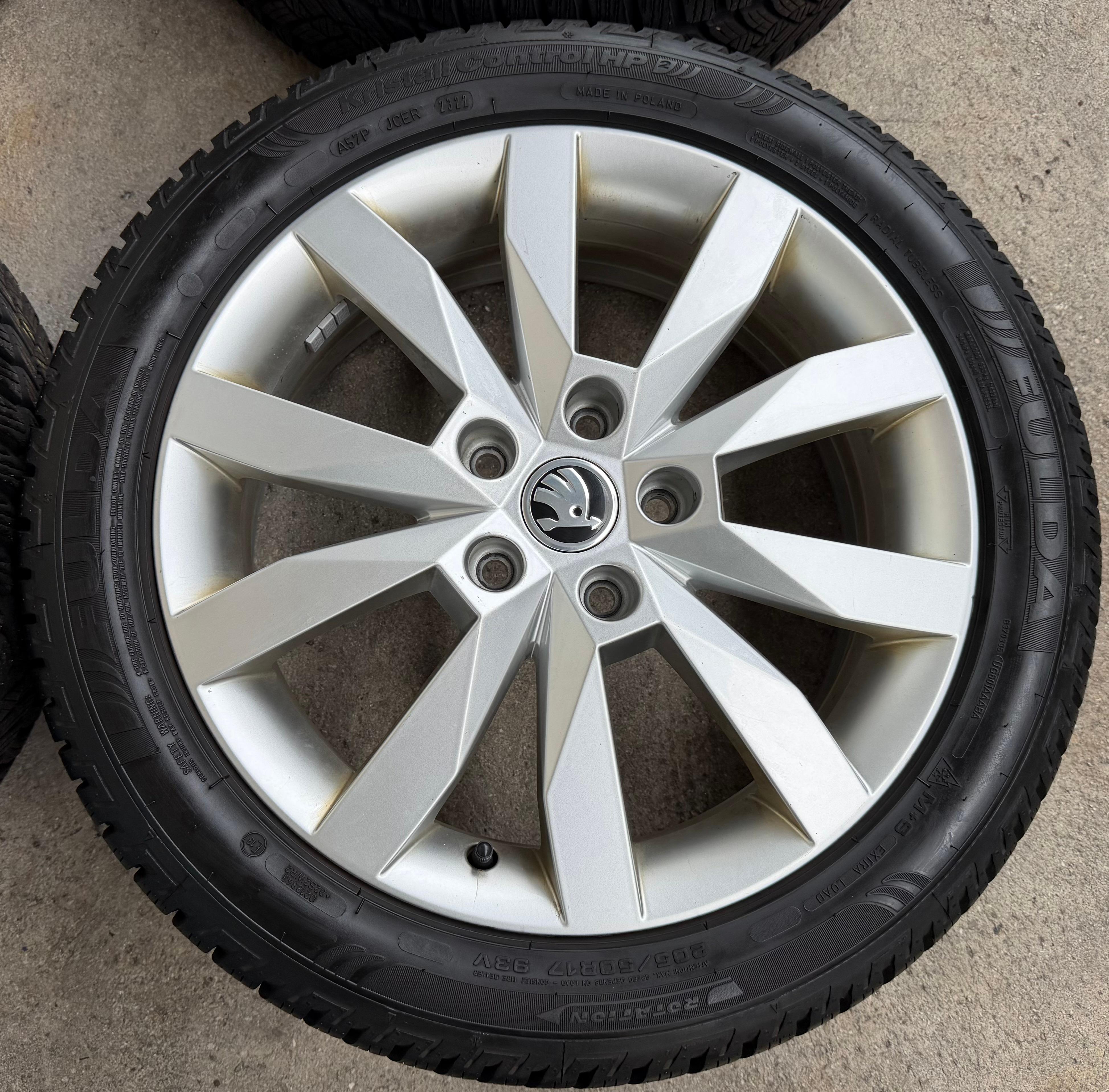 4 Original 17" Alu Winterräder Skoda Octavia 3 5E 5E0601025 205/50R17 93V FULDA