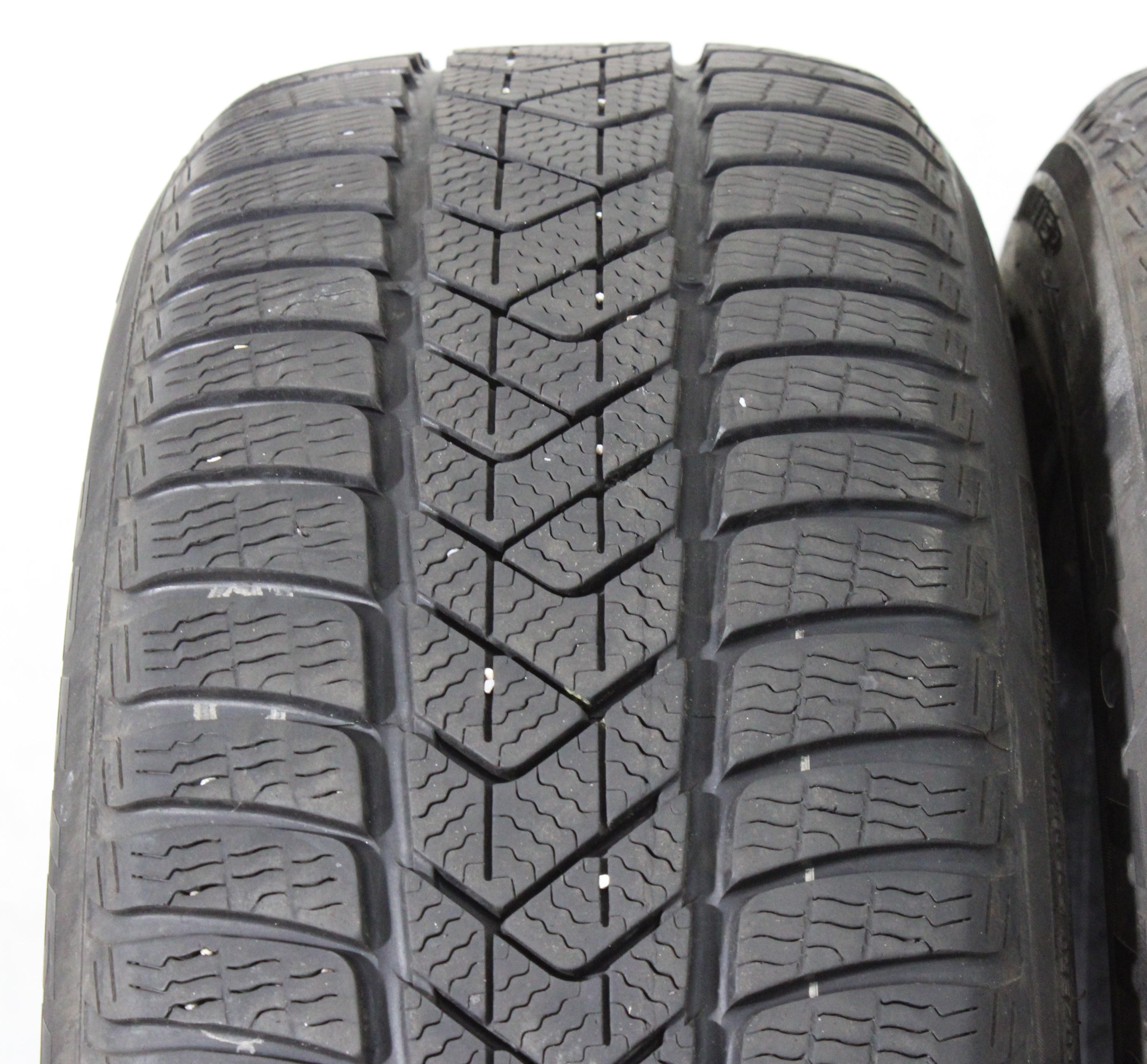 2 x 225/55R17 97H pneumatici invernali Pirelli Sottozero 3 * Runflat 5,5-6 mm 2017